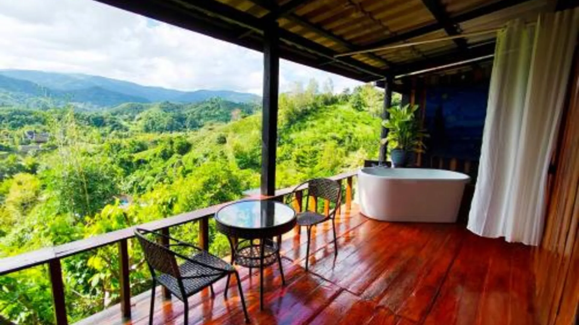 치앙라이 Flower hill 180 3성급 호텔 객실