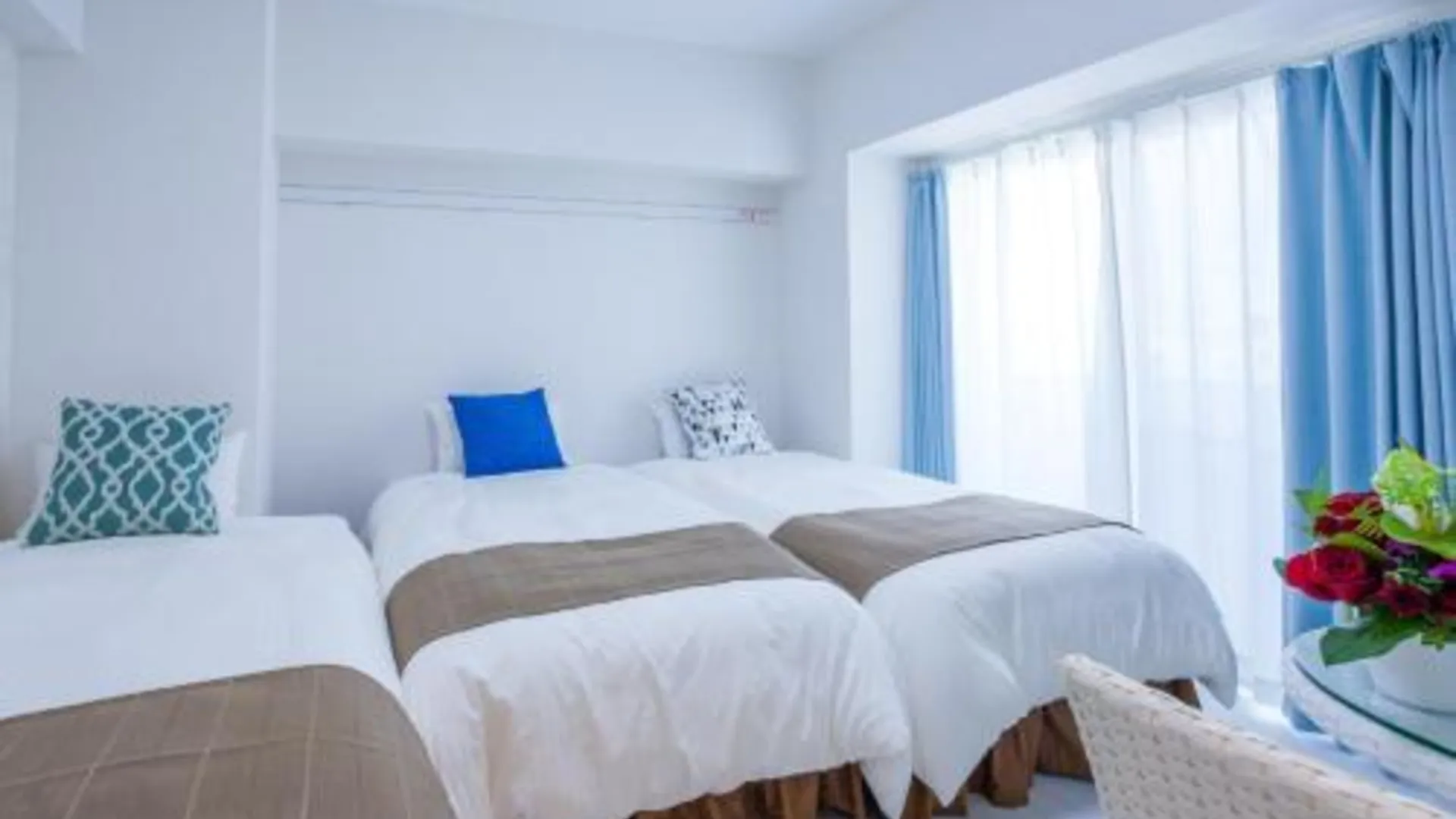 오키나와 본섬 리빙 인 아사히바시 에키마에 애넥스 4성급 호텔 수영장