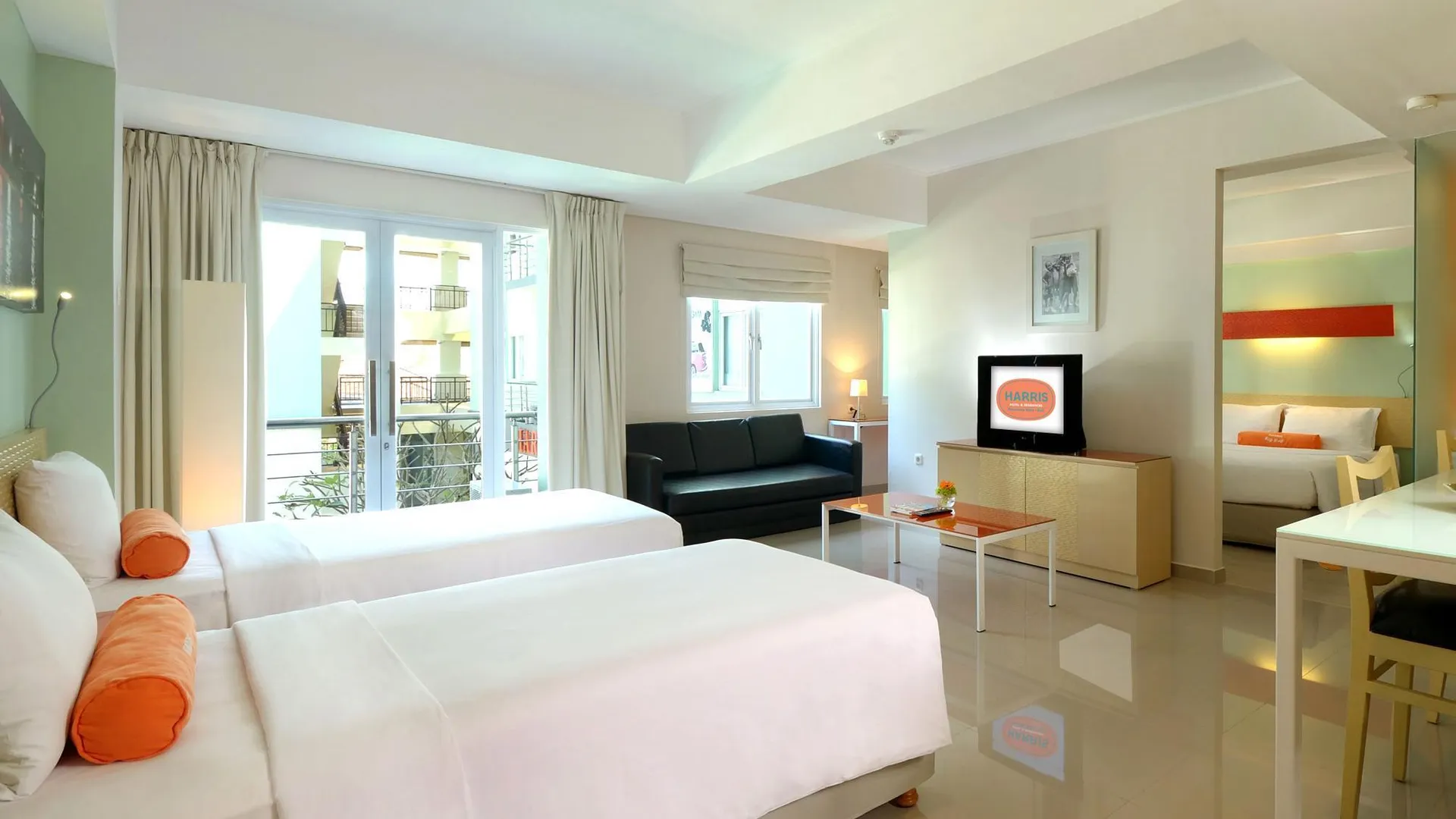 발리 해리스 호텔 앤 레지던스 리버뷰 쿠타 - 발리 4성급 호텔 스위트룸