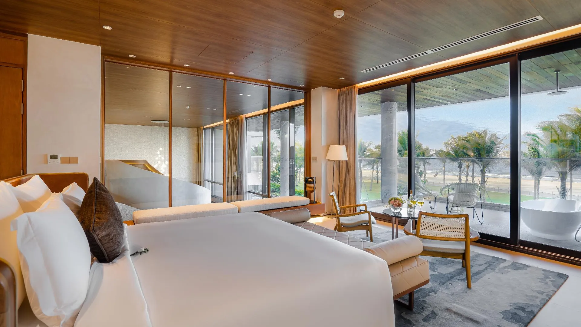 다낭 더 파이브 빌라 앤 리조트 꽝남 - 다낭 5성급 호텔 스위트룸