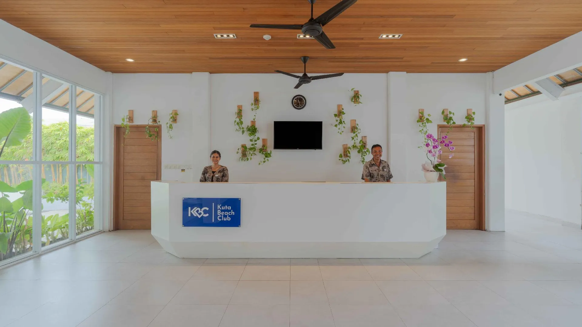 발리 쿠타 비치 클럽 호텔 4성급 호텔 레스토랑