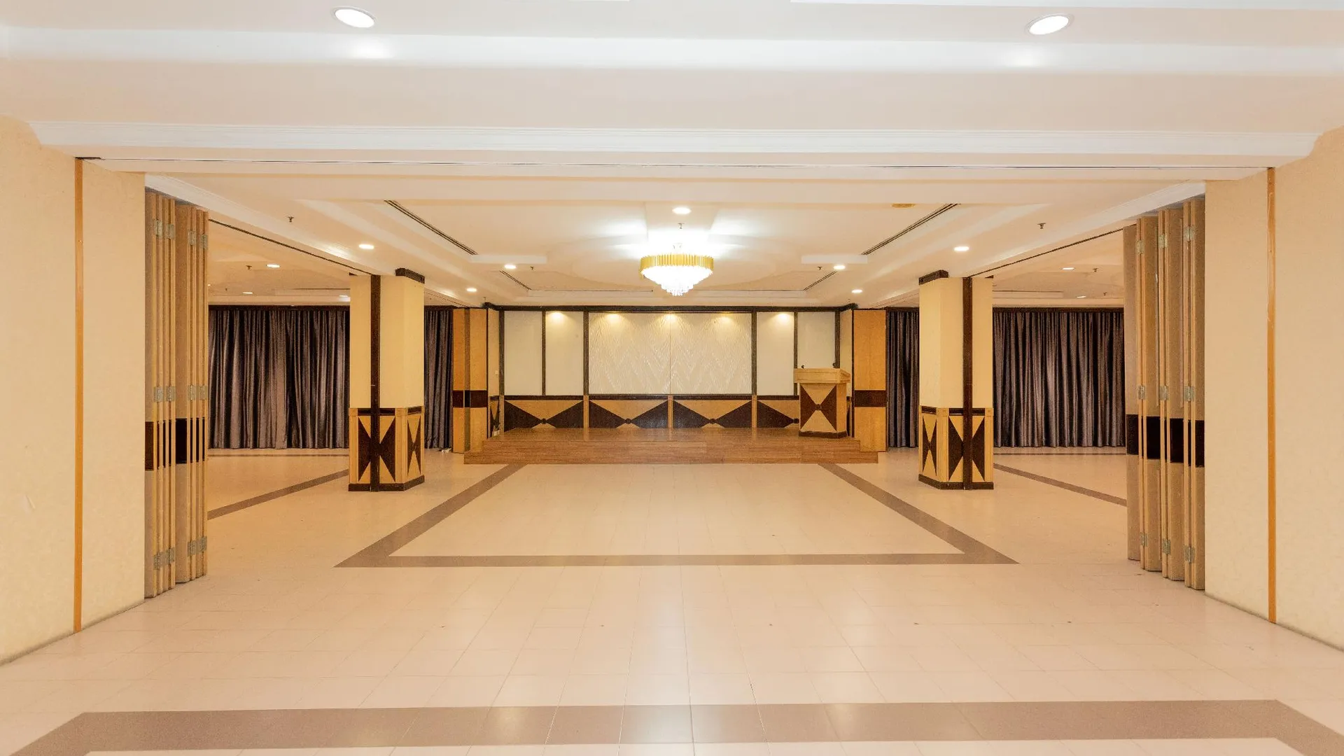 바투 파핫 펠리칸 호텔 3성급 호텔 외관