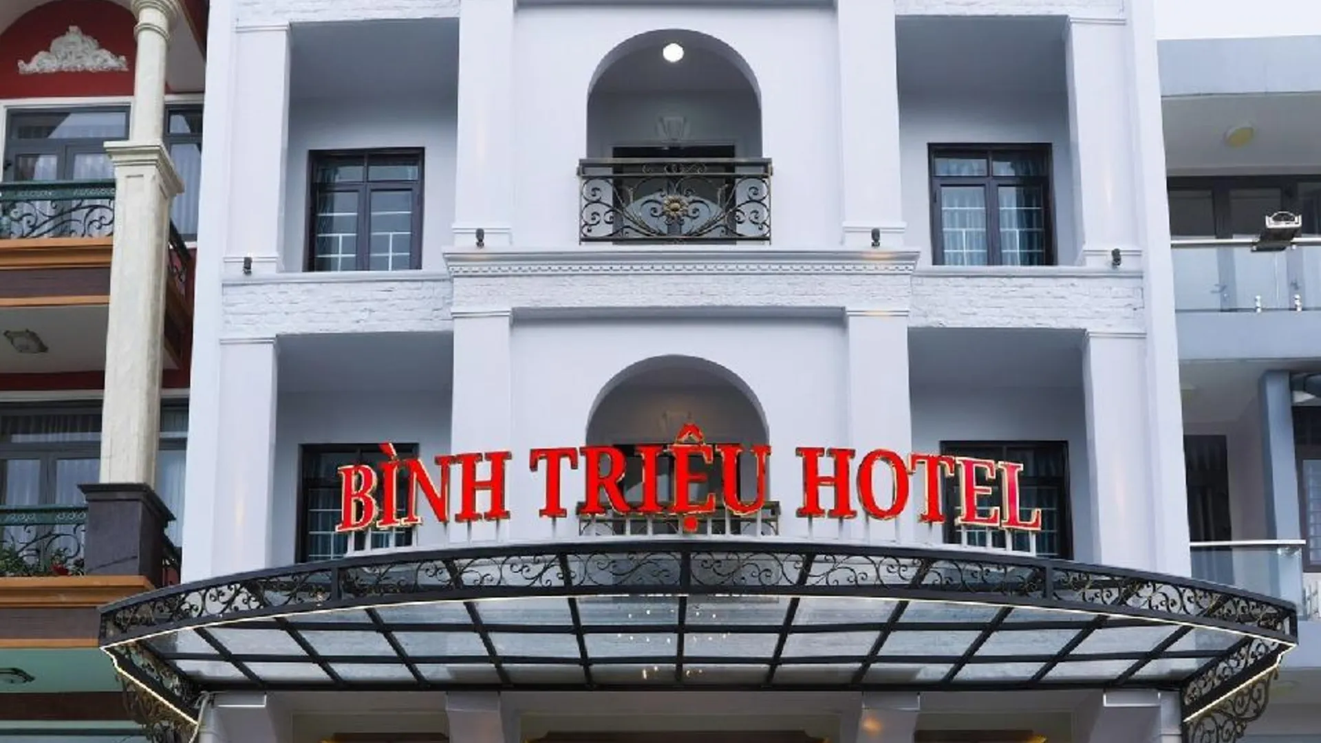 호치민 빈찌에우 호텔 - 고밥 3성급 호텔 스위트룸