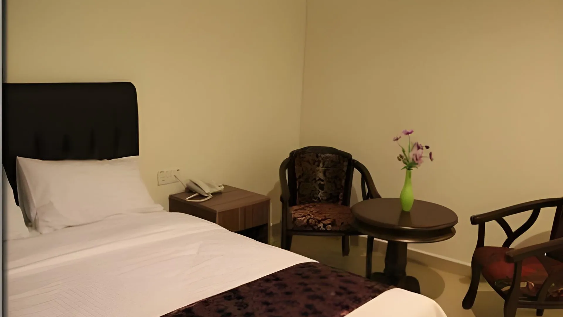 코타키나발루 원 호텔 린타스 자야 2성급 호텔 스위트룸