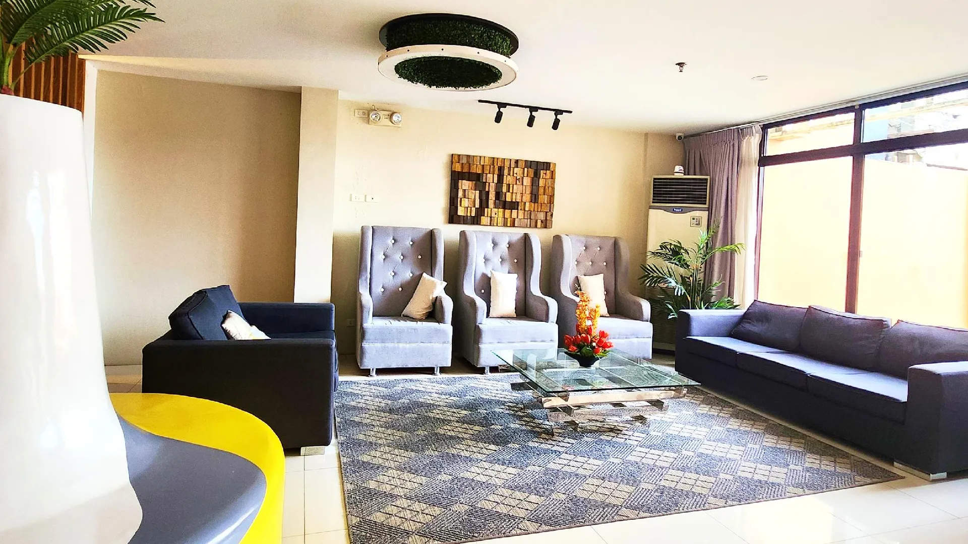 세부 DLT 스위트 세부 파워드 바이 코코텔 3성급 호텔 외관