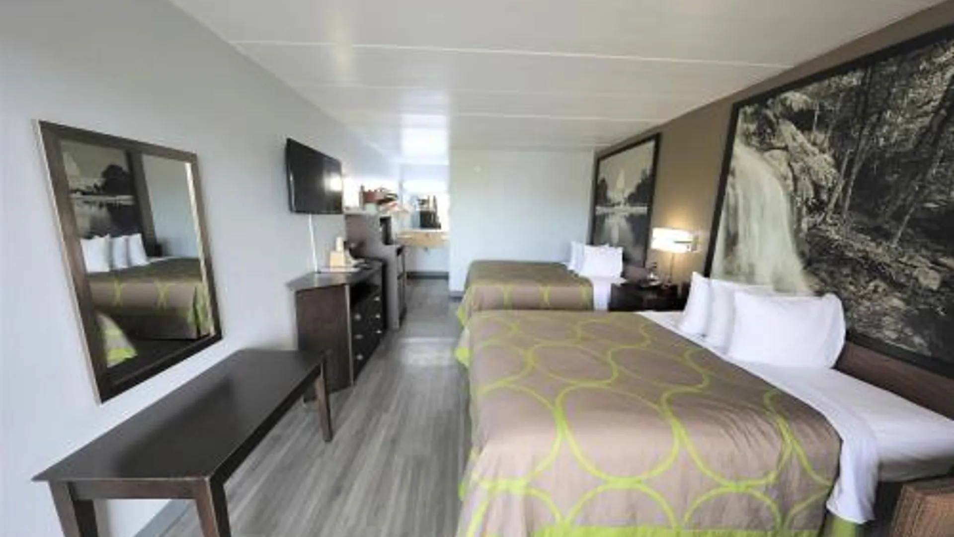 머내서스 (VA) 슈퍼 8 바이 윈덤 매너서스 2성급 호텔 전망