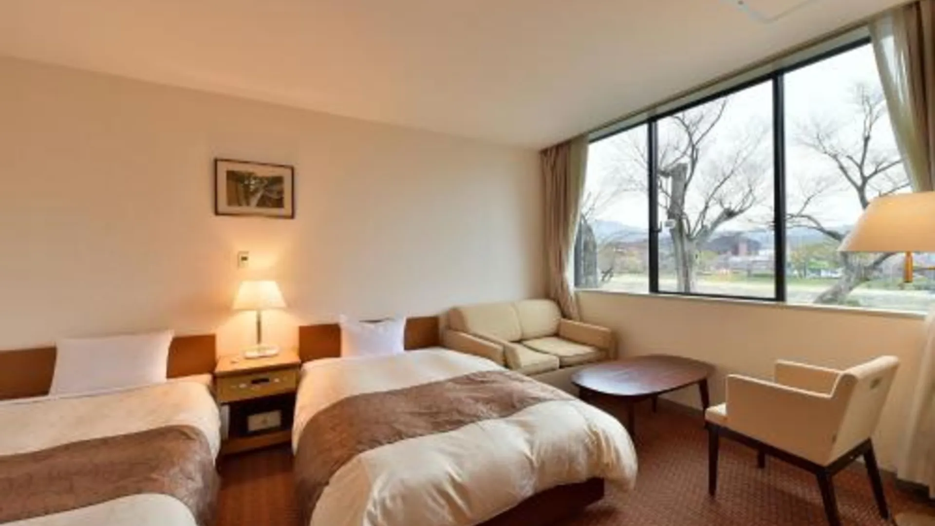 교토 KKR 교토 쿠니소  3성급 호텔 스위트룸