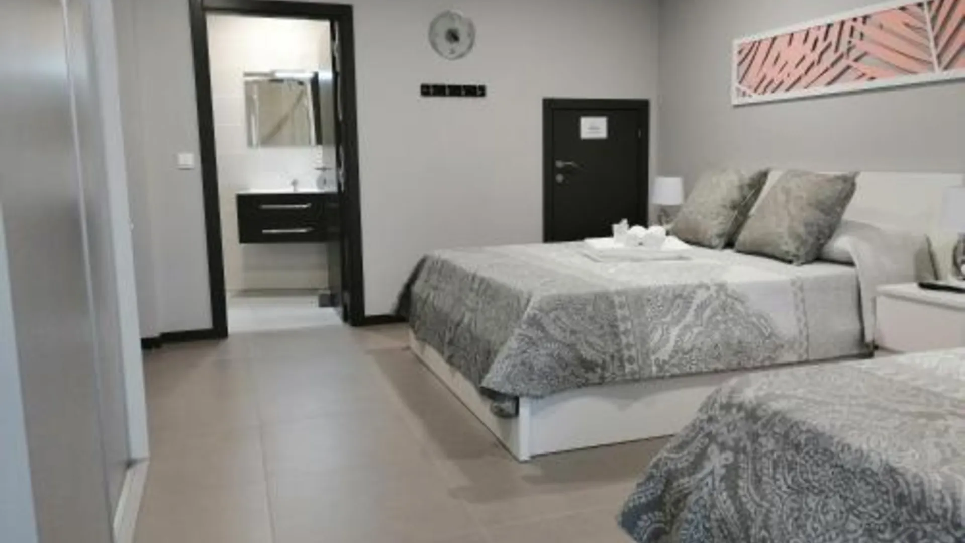 차베스 Anevan 3성급 게스트하우스 스위트룸