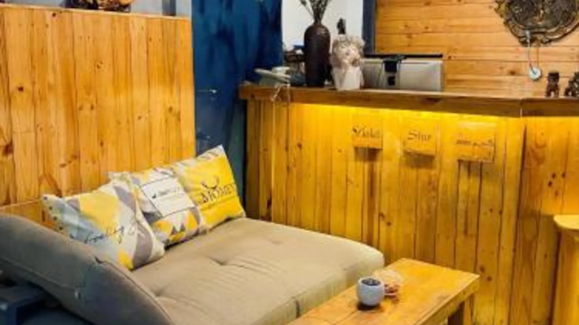 호치민 바이올렛 스타 호텔 앤 스파 2성급 호텔 외관