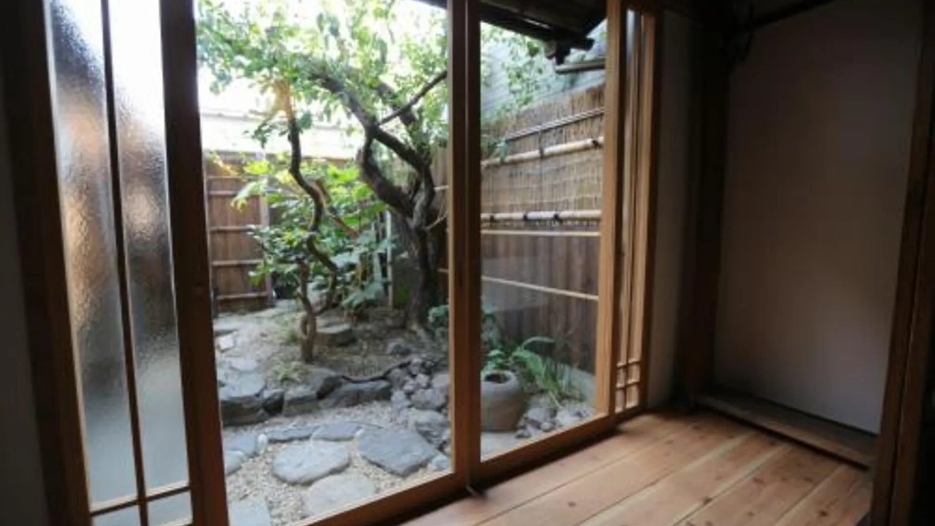 교토 코토언 재패니즈 타운하우스 2성급 호텔 전망