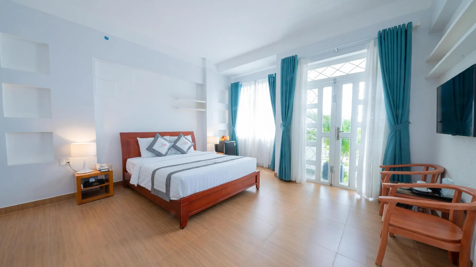 호치민 옌 남 호텔 응우옌 타이 손 3성급 호텔 스위트룸