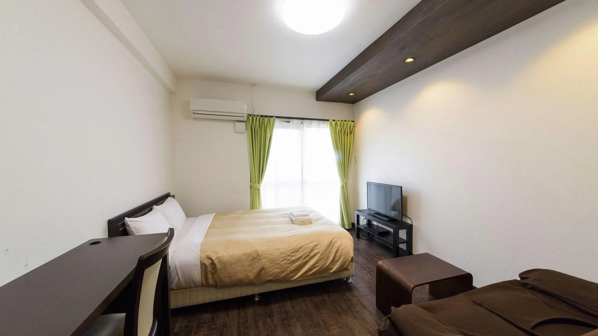 오키나와 본섬 미스터 긴조 바이올렛 2성급 호텔 스위트룸