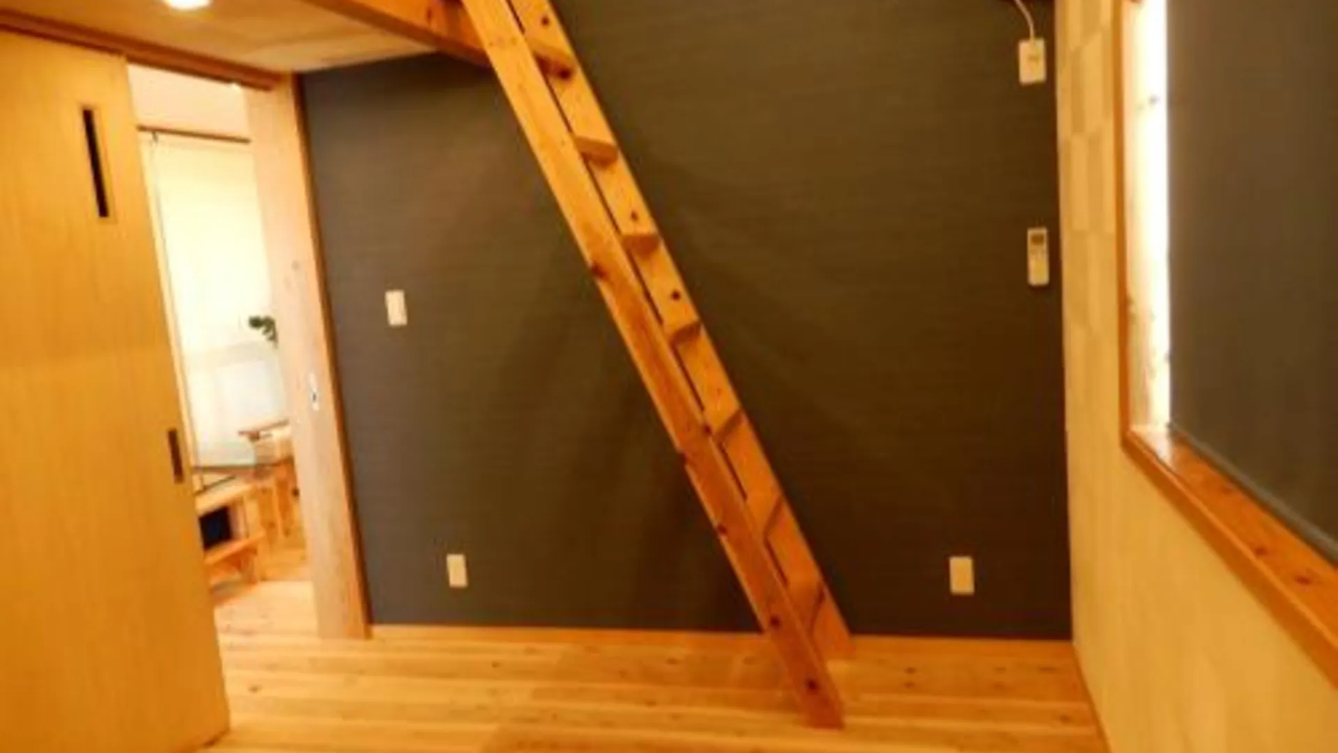 오키나와 본섬 우루마의 프라이빗 하우스 (66m², 침실 2개, 프라이빗 욕실 1개) 4성급 게스트하우스 수영장