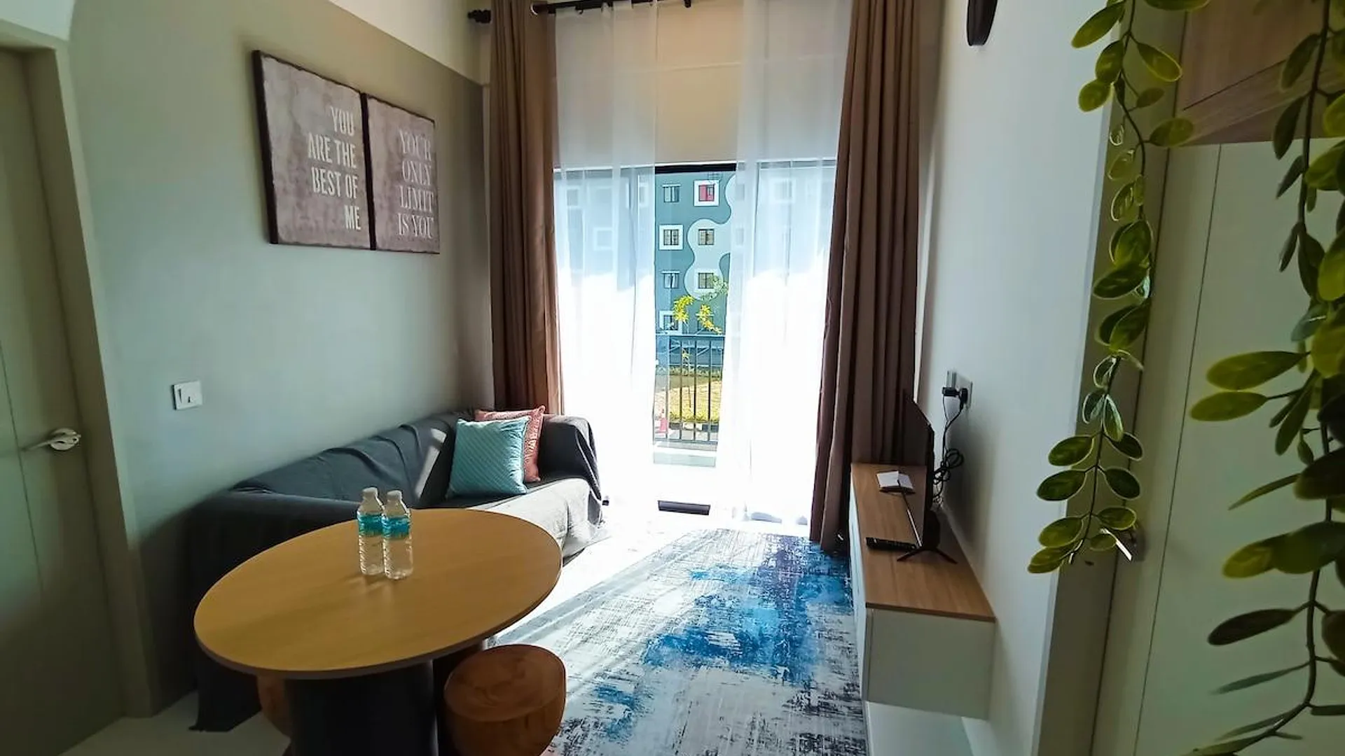 고펭 반다르 세리 이스칸다르의 프라이빗 하우스 (452m², 침실 2개, 프라이빗 욕실 1개) 2성급 싱글룸 객실