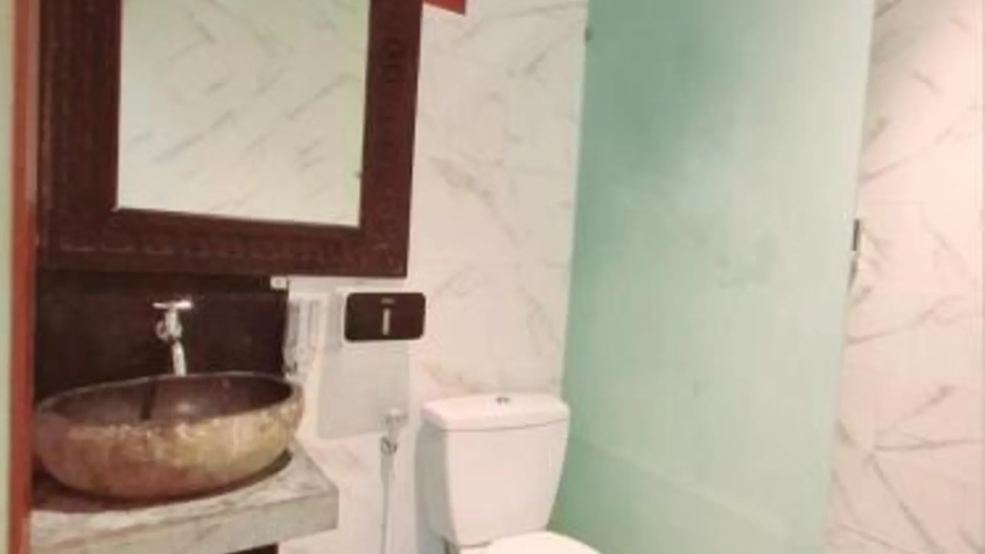 발리 AJ Guest House 3성급 호텔 스위트룸