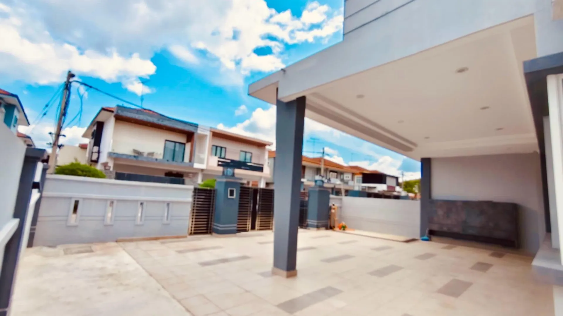 조호바루 / 조호르바루 쿨라이자야의 빌라 (1200m², 침실 5개, 프라이빗 욕실 5개) 2성급 싱글룸 수영장