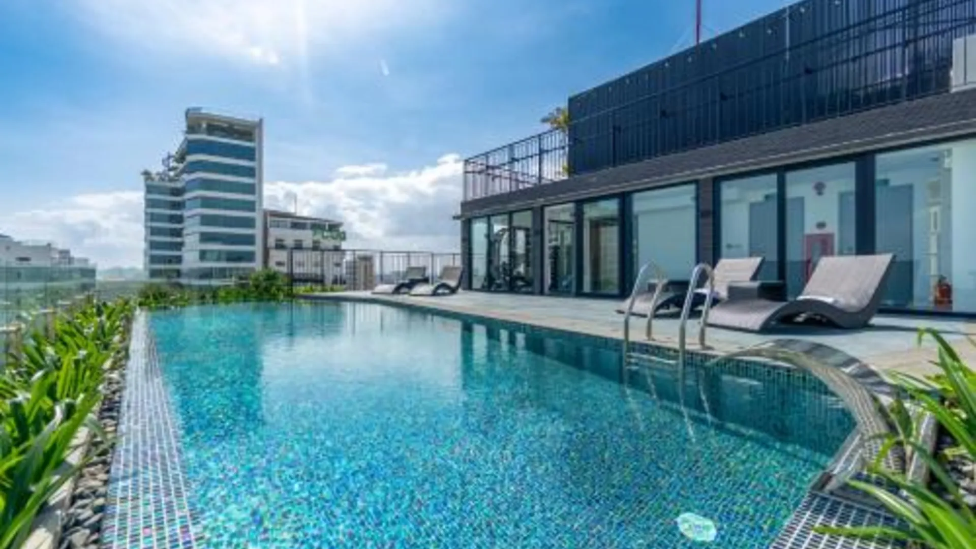 다낭 타이요 호텔 앤 아파트먼트 4성급 호텔 수영장