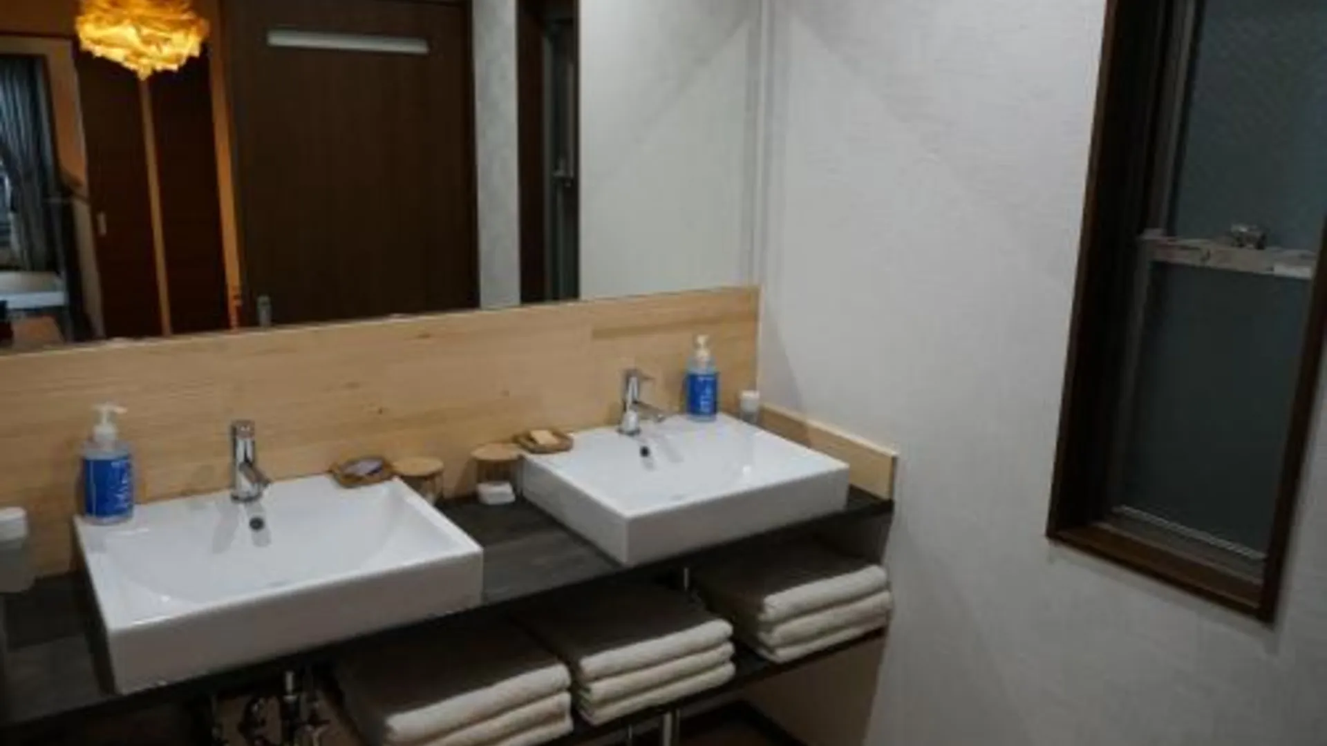 오사카 Auberge du Tanuki Noir Maison d'Hôtes 3성급 호텔 스위트룸