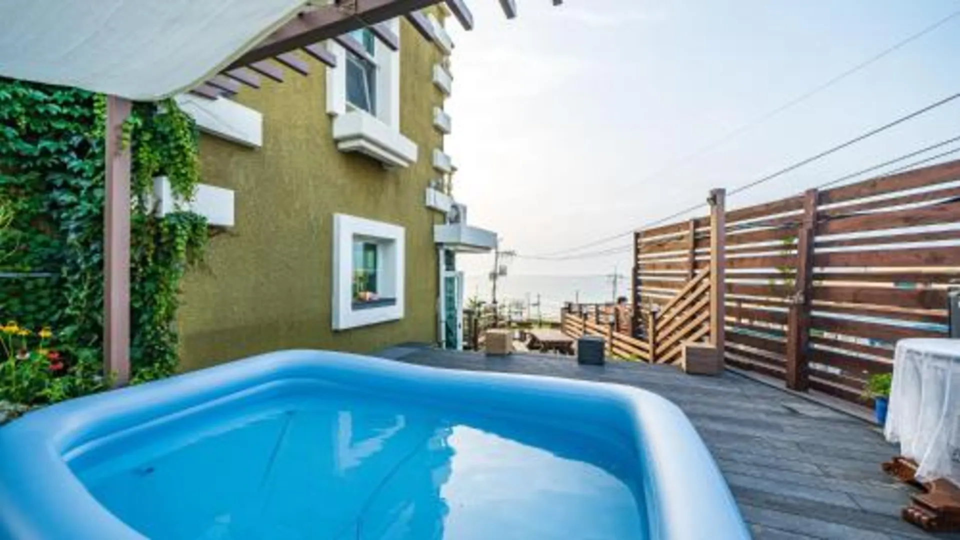 강릉 바다와 펜션 4성급 게스트하우스 수영장