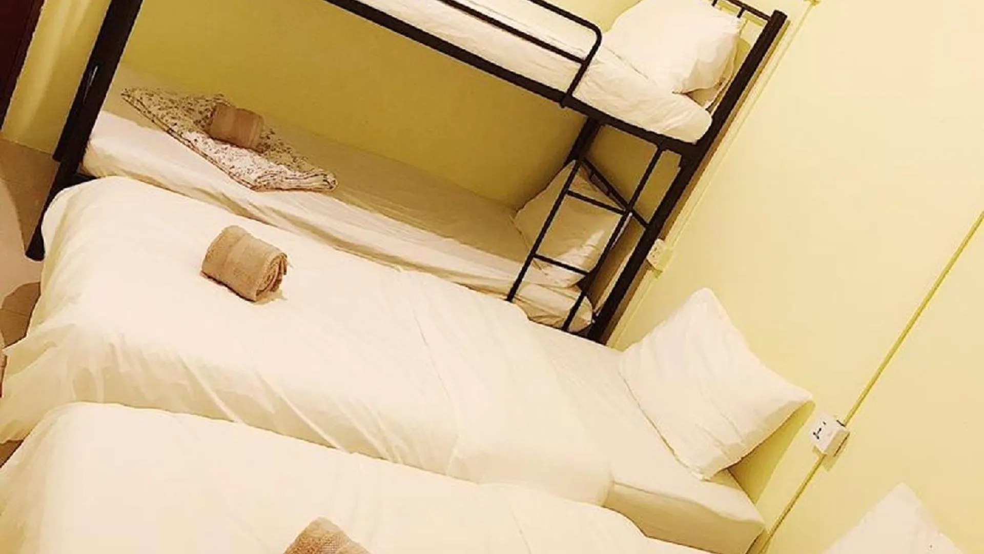 말라카 말라카 시내의 프라이빗 하우스 (150m², 침실 1개, 프라이빗 욕실 3개) 3성급 싱글룸 스위트룸