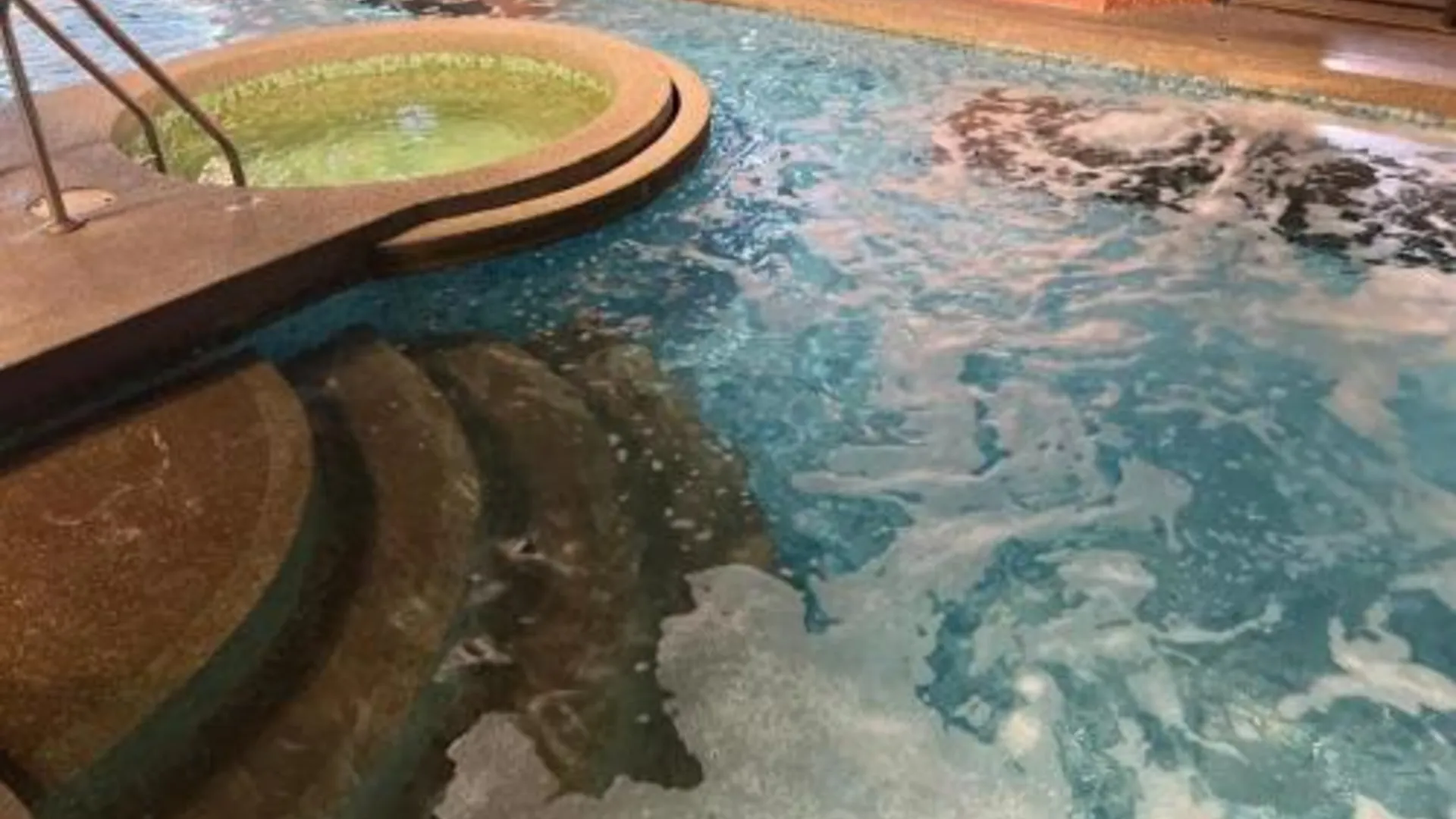 이포 리갈로지 호텔 앤 스파 3성급 호텔 수영장