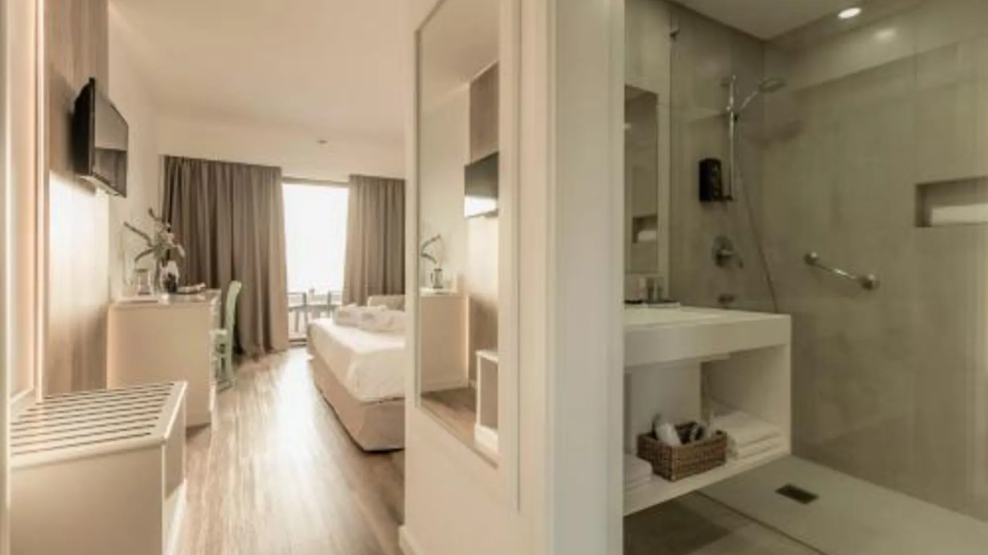 아쿠아 드 파우 Caloura Hotel Resort 4성급 호텔 스위트룸