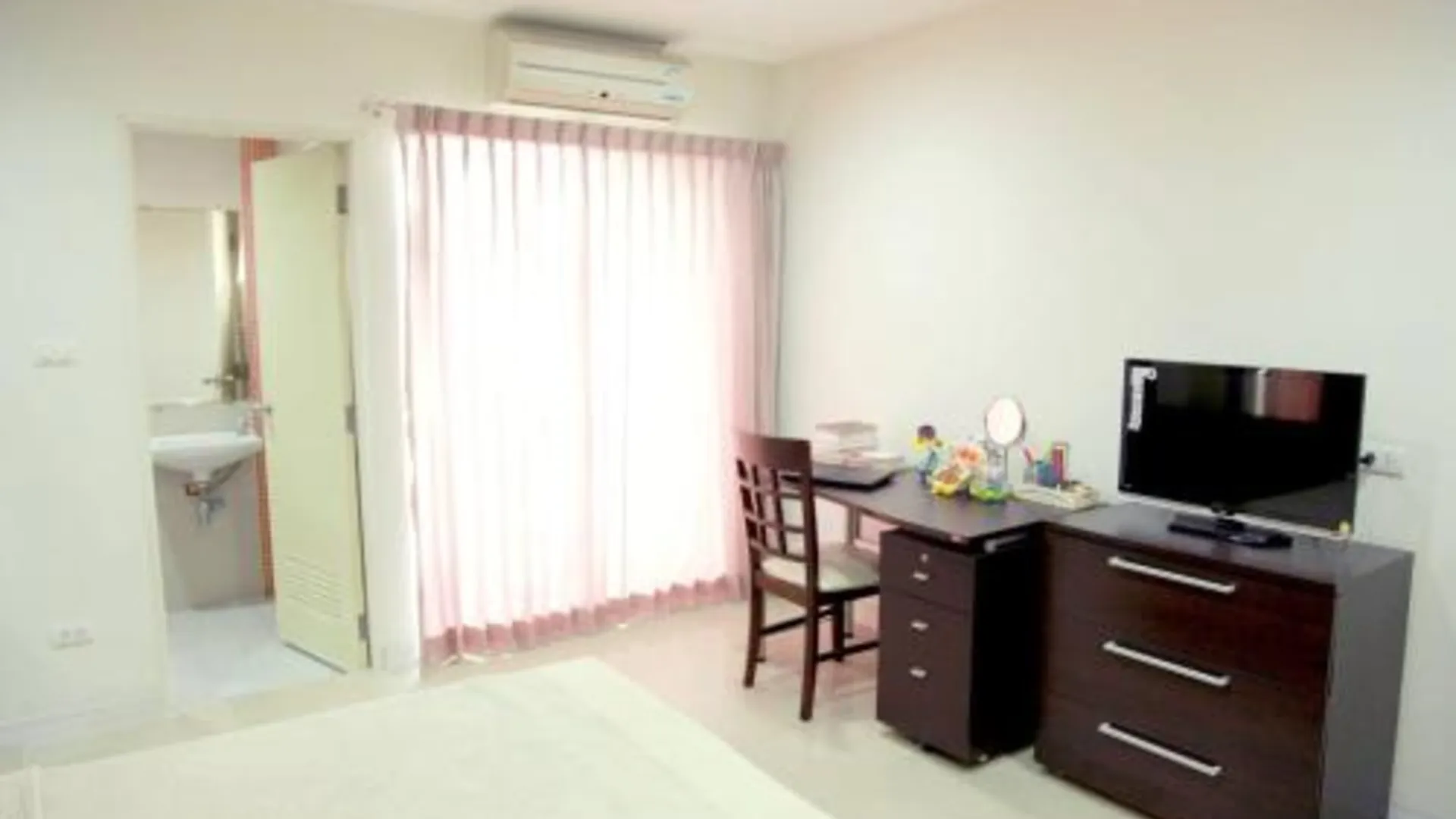 방콕 Mee sook Hotel and Residence 3성급 호텔 스위트룸