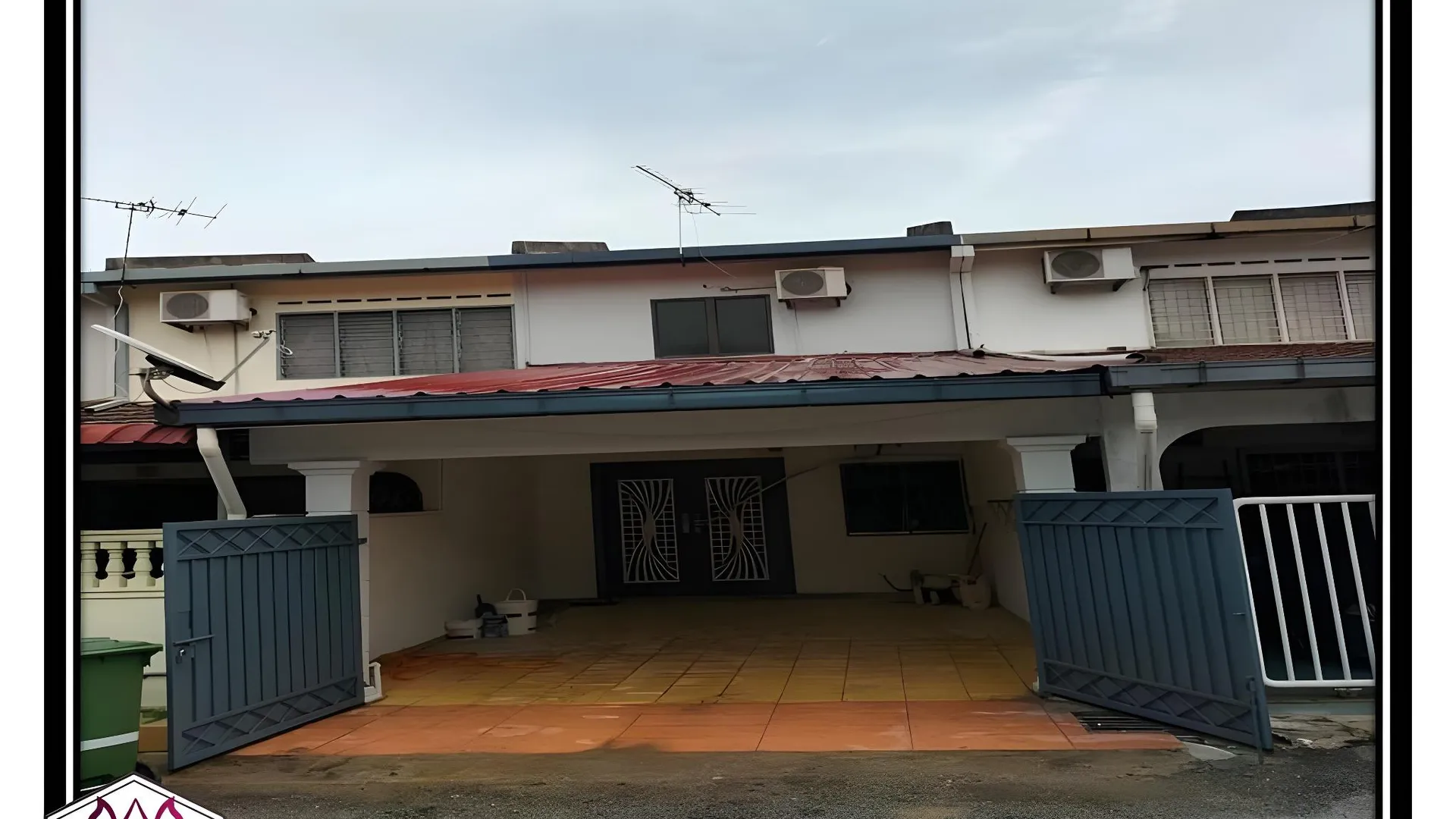 쿠안탄 쿠안탄 시티의 프라이빗 하우스 (650m², 침실 2개, 프라이빗 욕실 2개) 4성급 게스트하우스 레스토랑