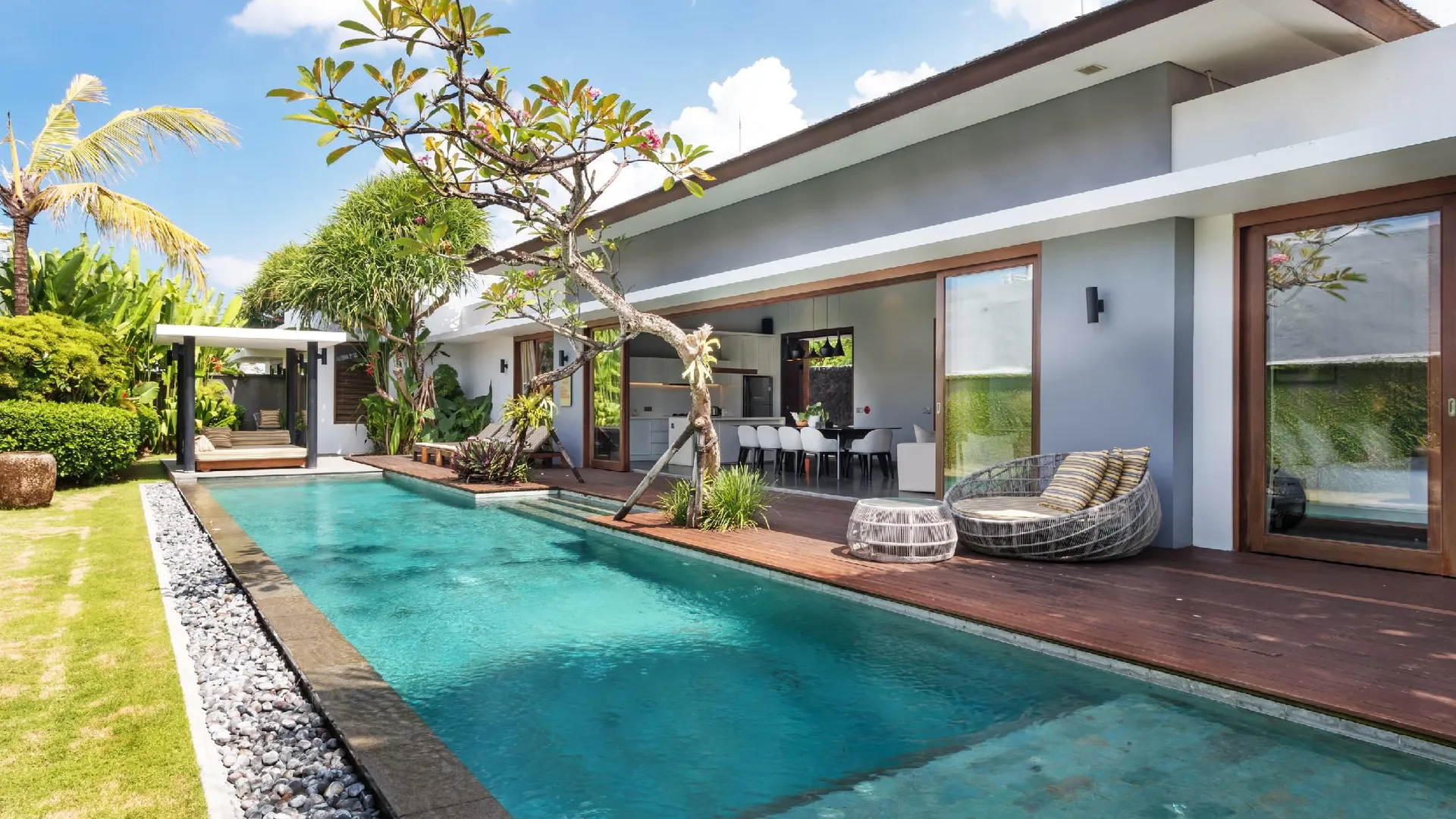 발리 아마린 스미냑 5성급 호텔 객실