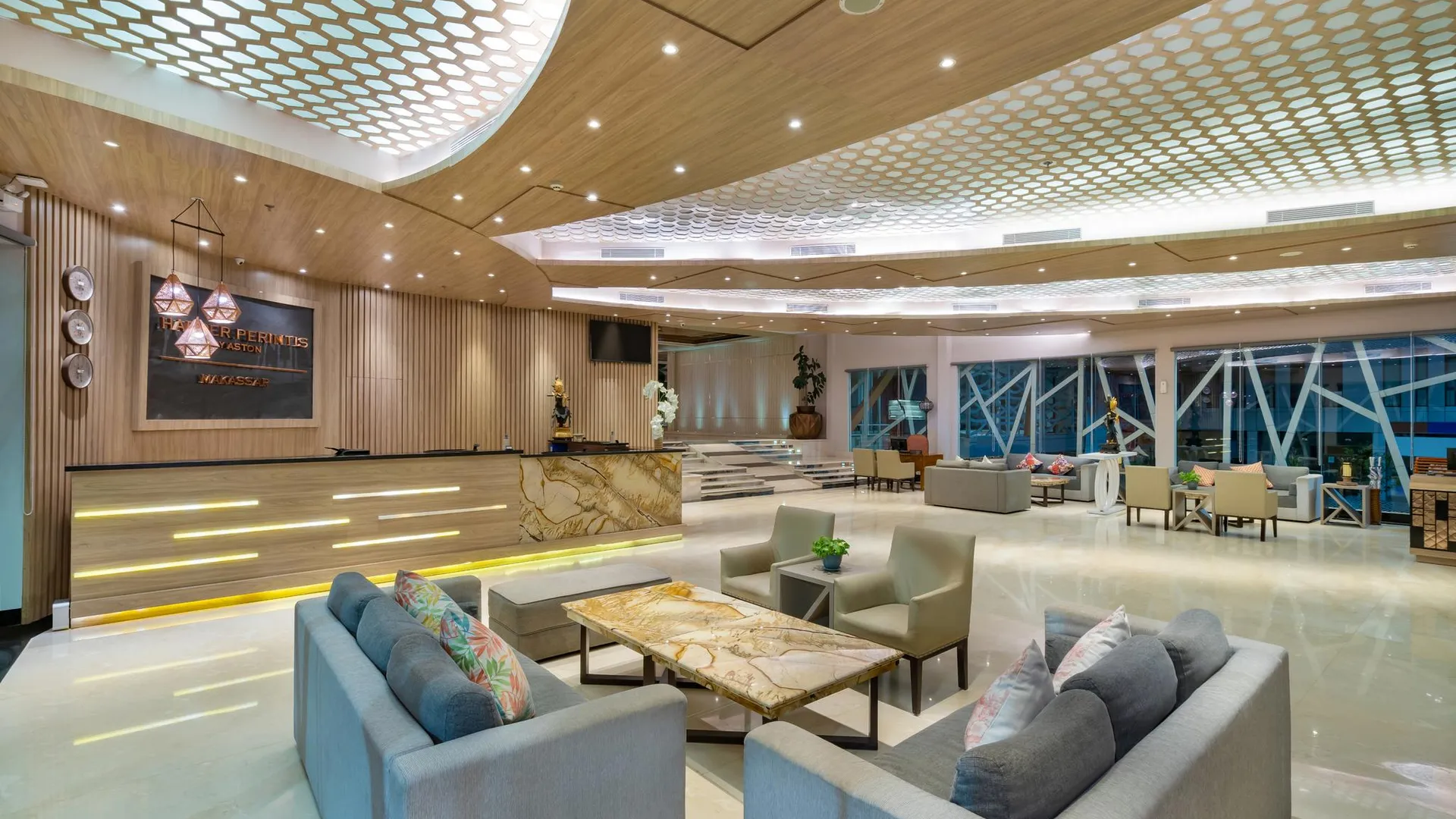 마카사르 하퍼 페린티스 바이 애스턴 4성급 호텔 스위트룸