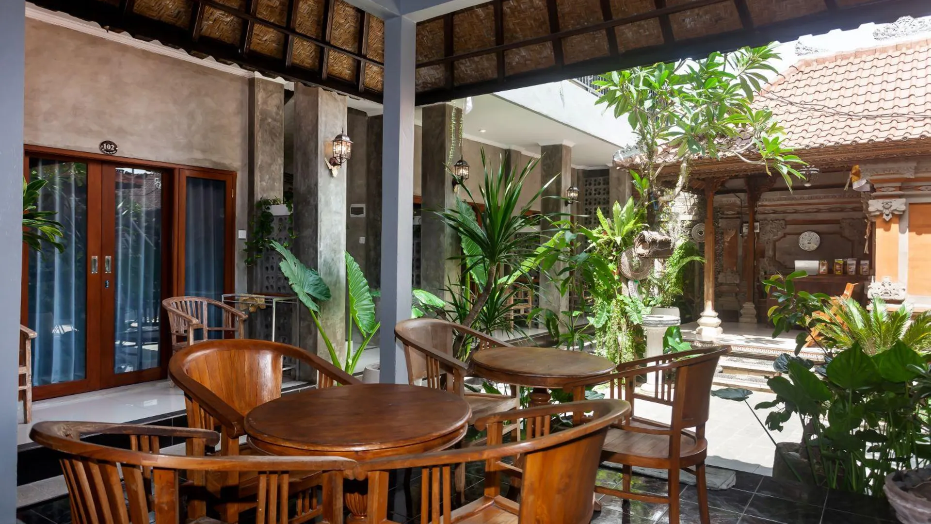 발리 웨다 하우스 3성급 호텔 레스토랑