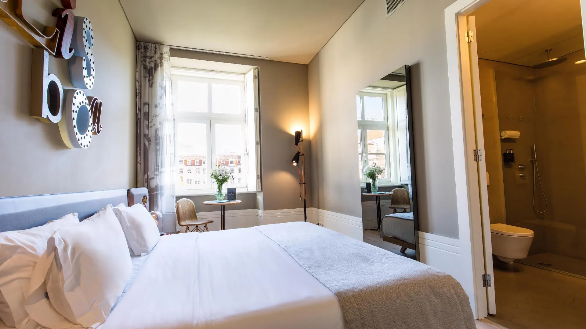 리스본 마이스토리 호텔 로씨우 3성급 호텔 스위트룸