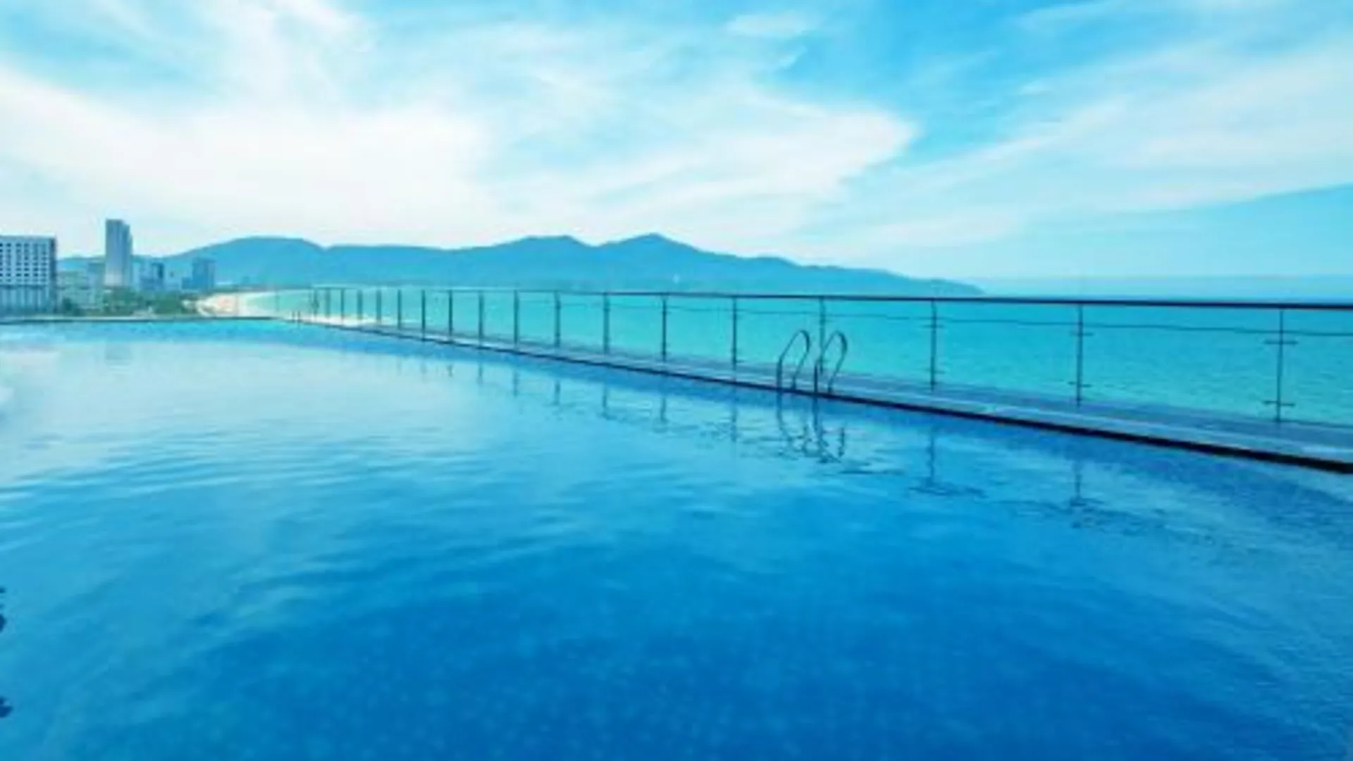 다낭 무옹 탄 럭셔리 다낭 호텔 5성급 호텔 레스토랑