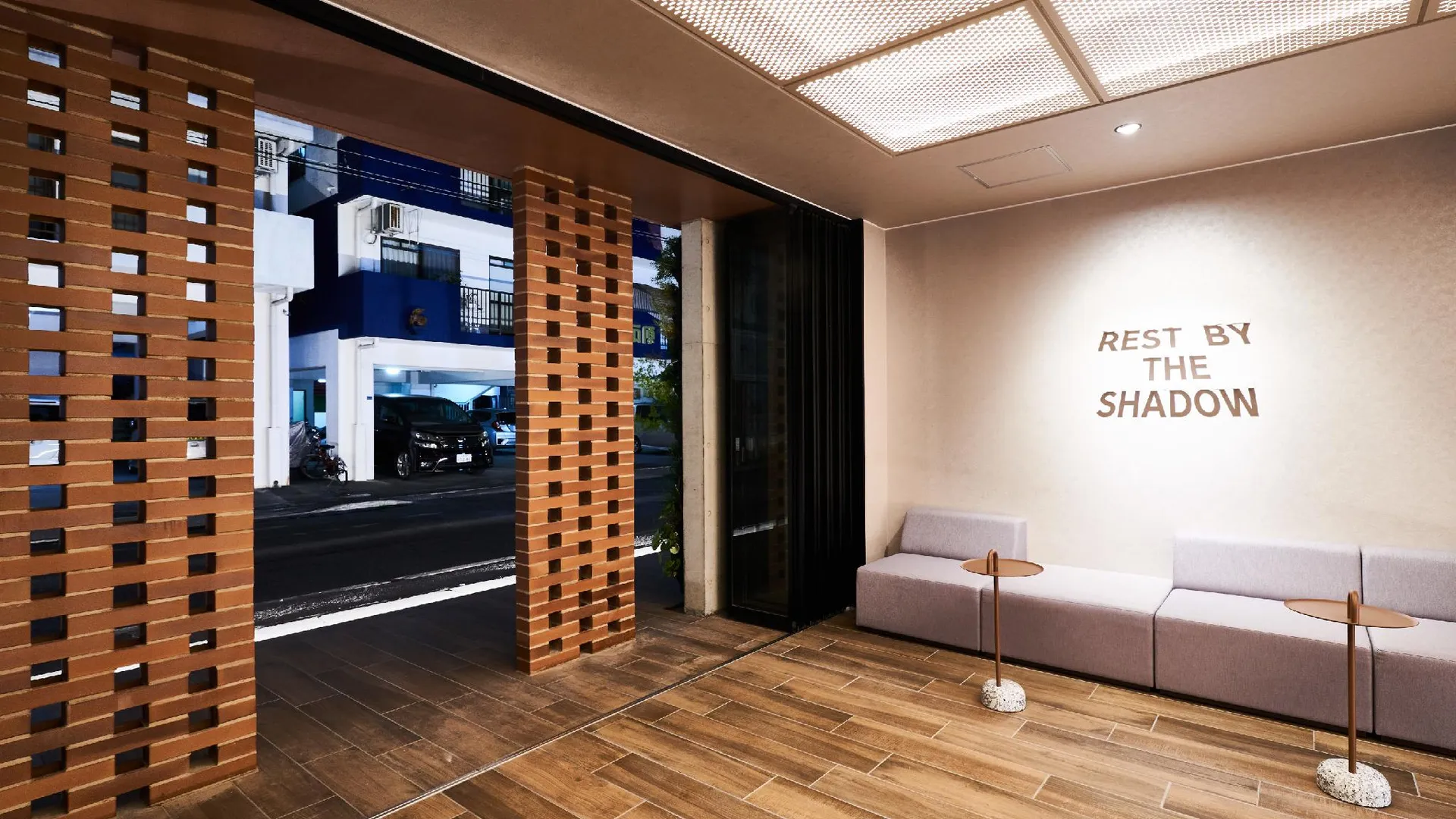 오키나와 본섬 라쿠텐 스테이 나하 미에바시 4성급 게스트하우스 수영장