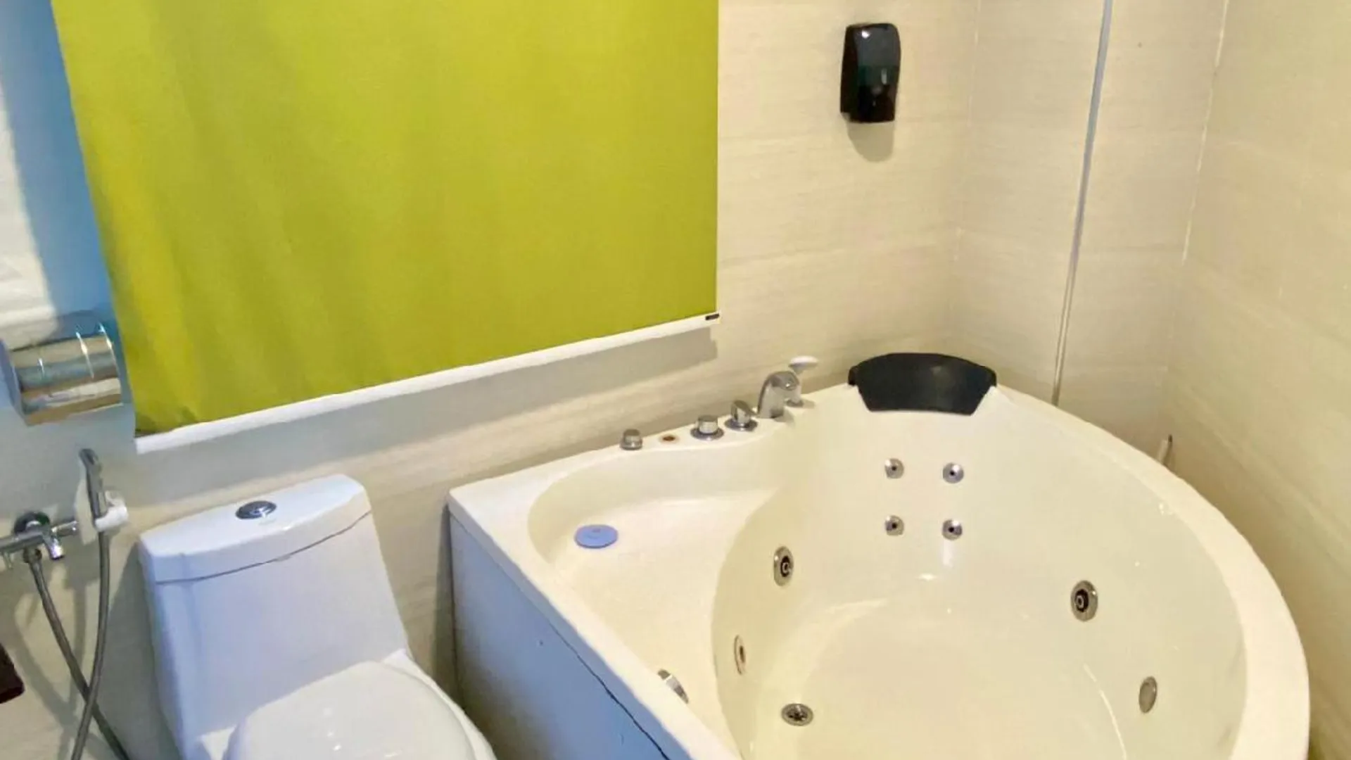 조호바루 / 조호르바루 엘마크 호텔 조호르 2성급 호텔 수영장