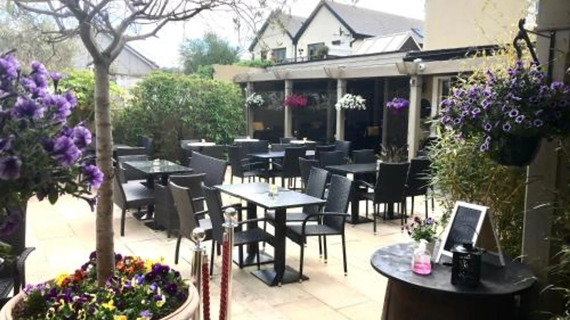 델가니 Horse & Hound 3성급 호텔 수영장