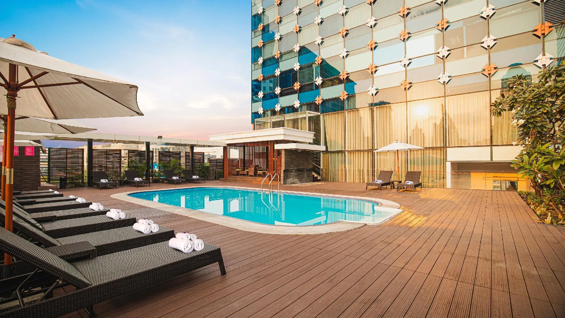 방콕 벨라 디 글로우 프라투남 4성급 호텔 외관