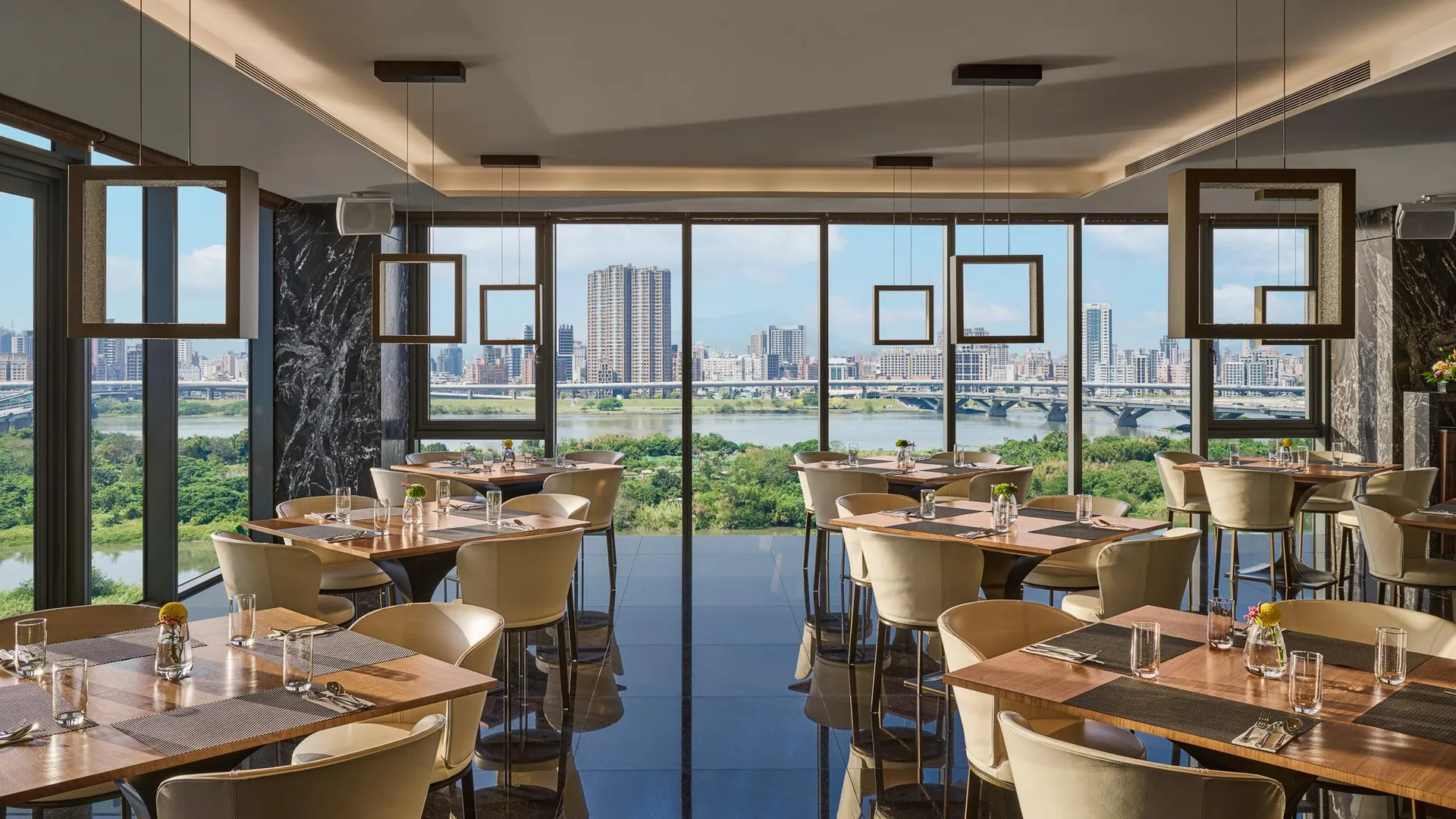 타이베이 수즈 앤 카토르즈 타이페이, 어 트리뷰트 포트폴리오 호텔 4성급 호텔 객실