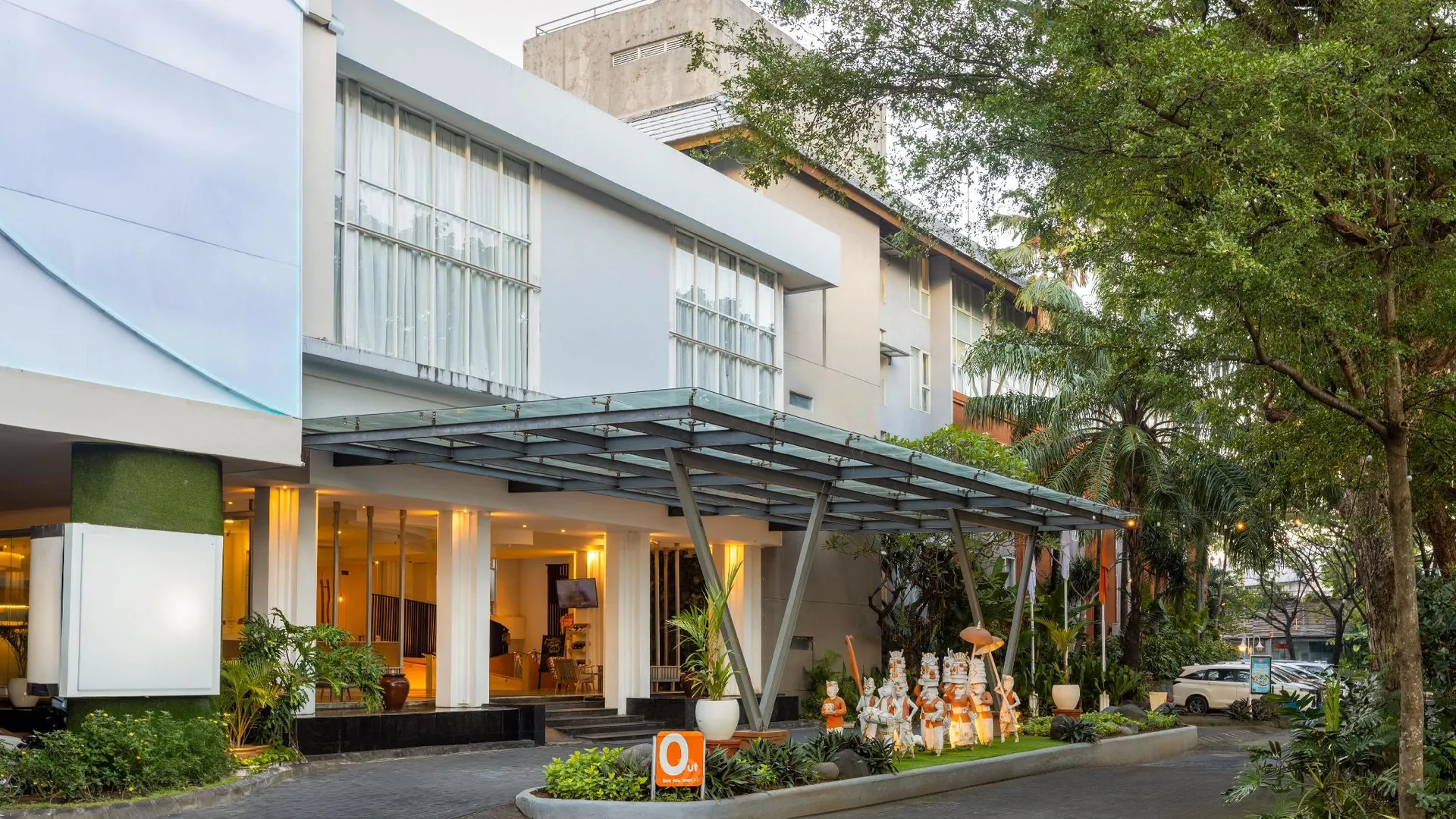 발리 해리스 호텔 앤 레지던스 썬셋 로드 4성급 호텔 수영장