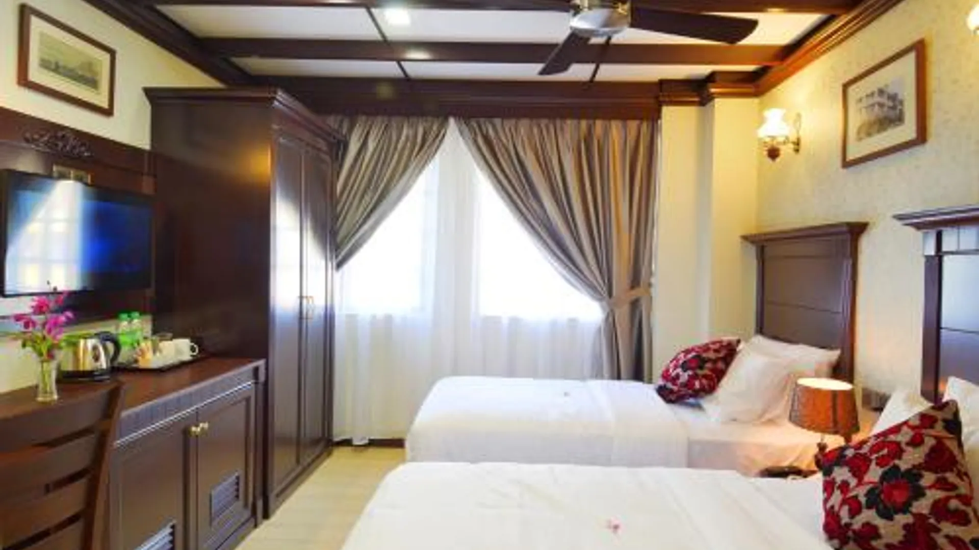 코타키나발루 호텔 쿨러 인 2성급 호텔 스위트룸