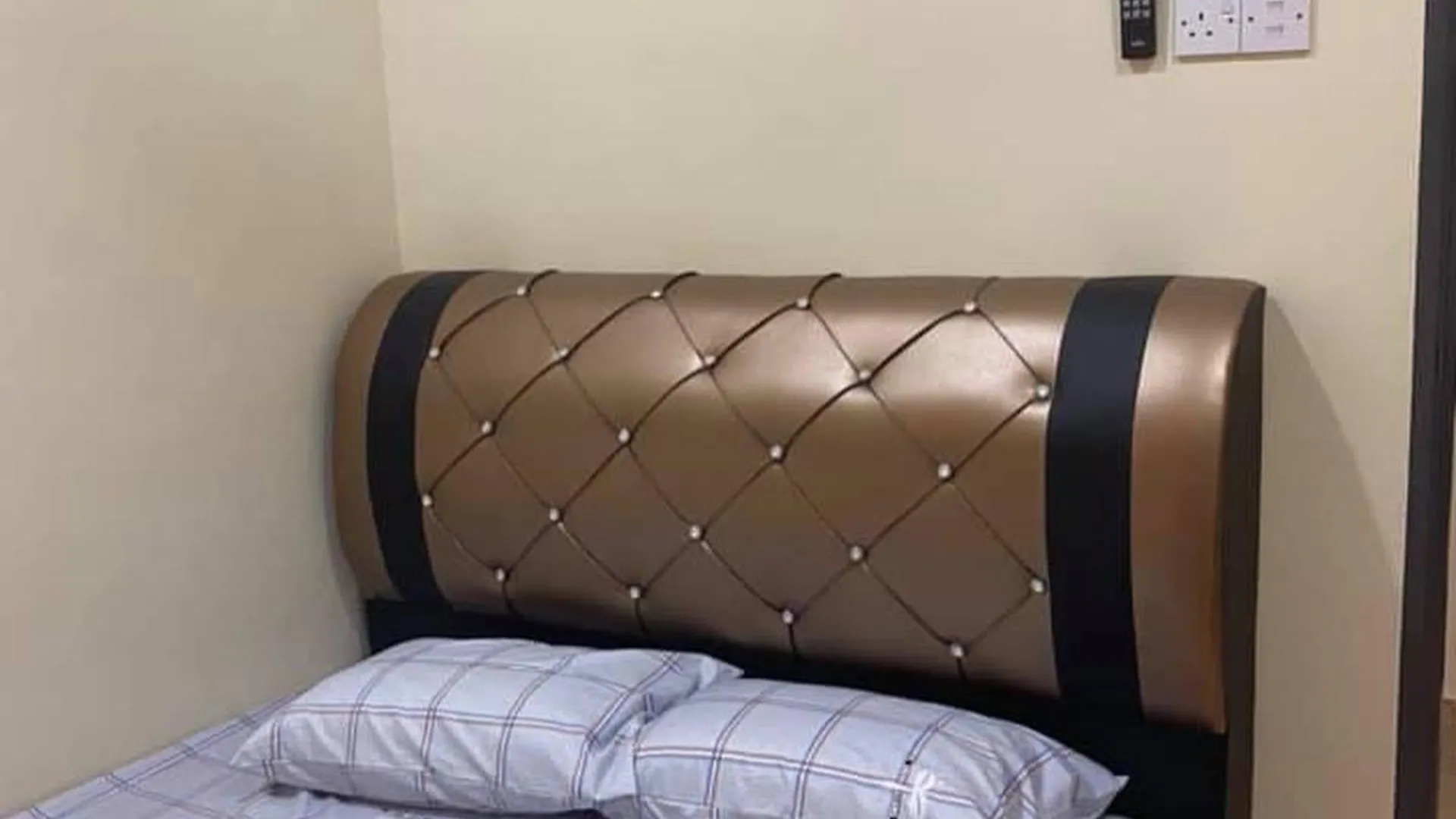 타이핑 카문팅의  (m², 침실 3개, 프라이빗 욕실 2개) 1성급 싱글룸 레스토랑