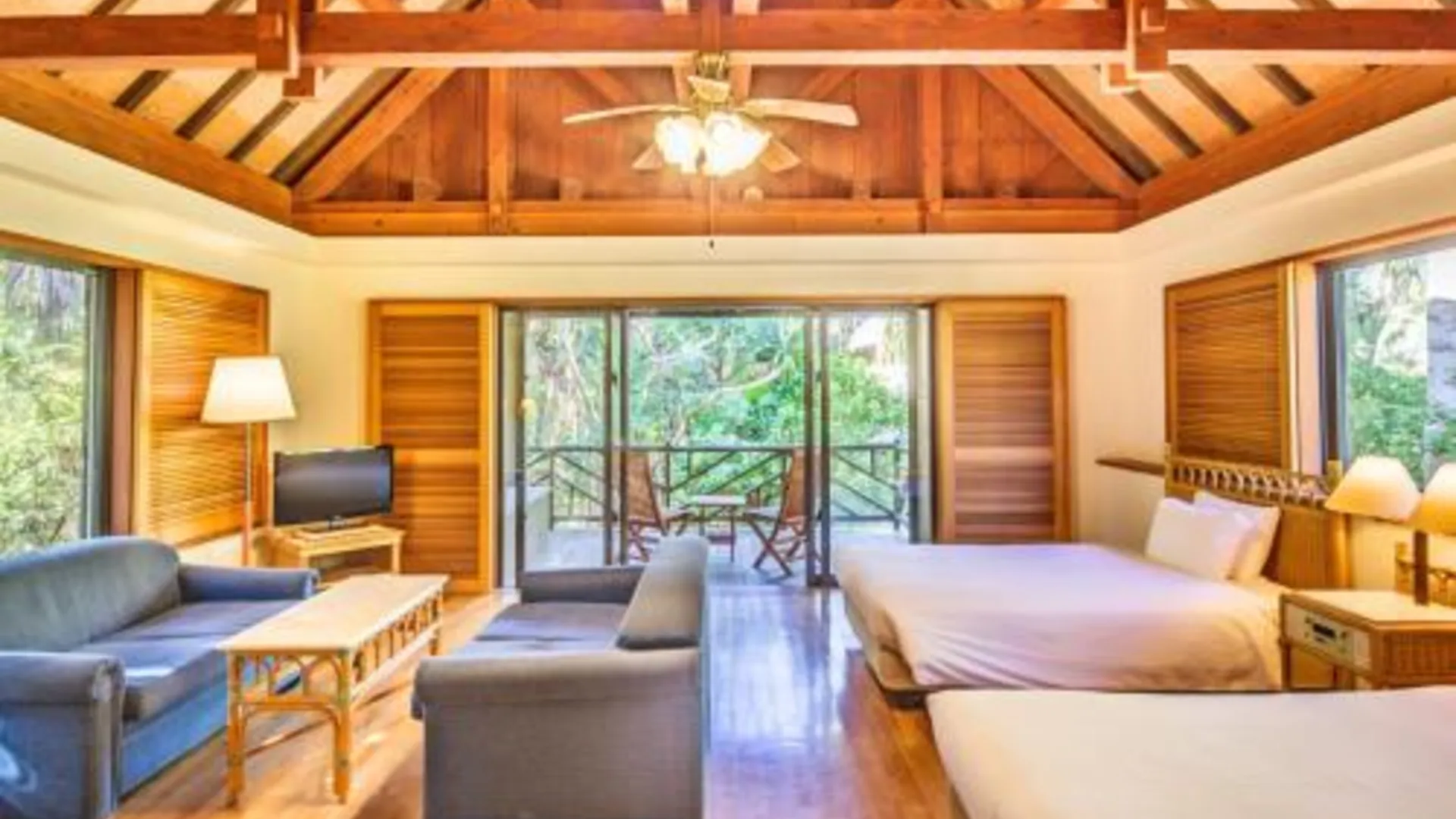 이시가키 Ishigaki Seaside Hotel 4성급 호텔 스위트룸