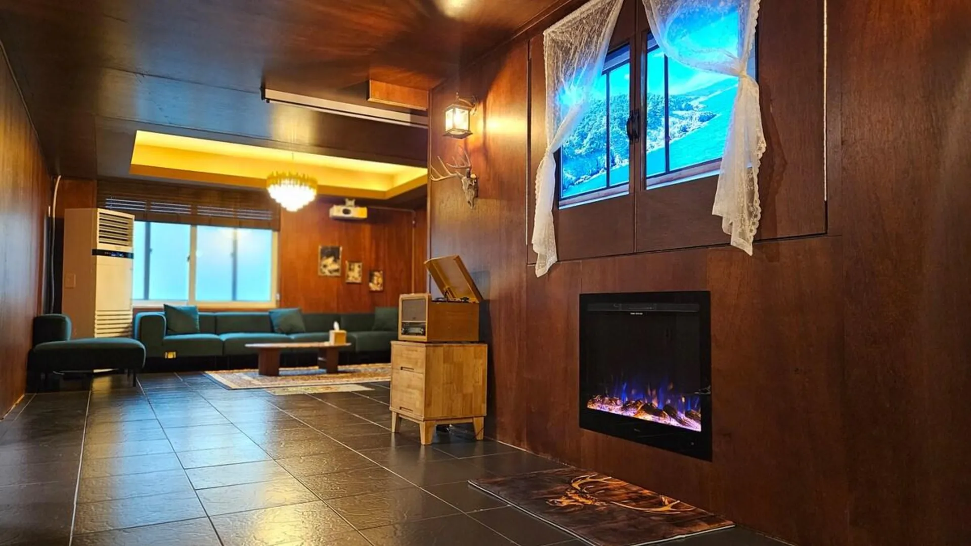 서울 Hongdae [홍대 메인거리] 유니크한 인테리어, 넓은 공간, 외국인 전용숙소 4성급 게스트하우스 객실