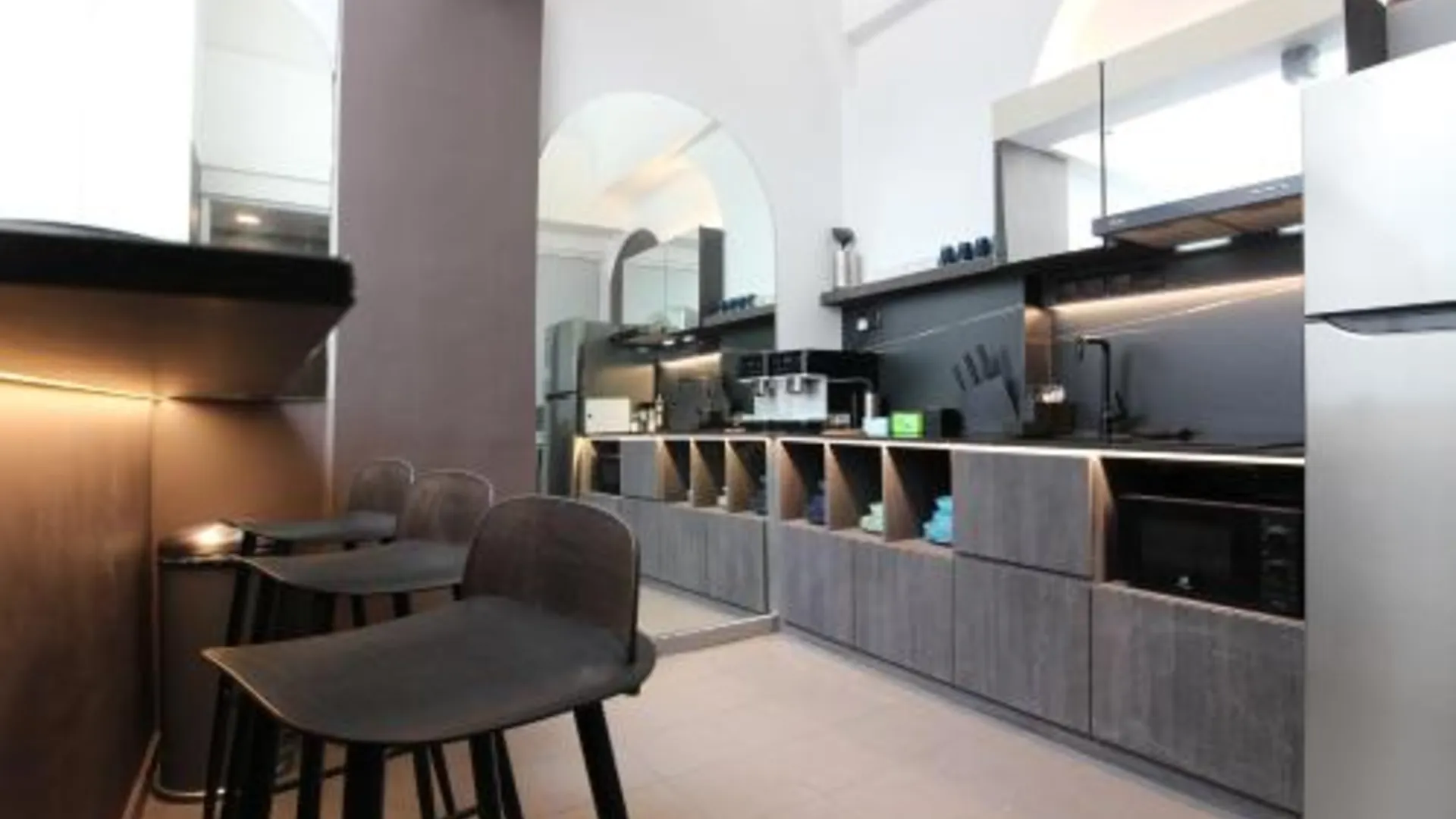 싱가포르 ST 시그니처 부기스 비치, 데이유즈, 8AM / 11AM 체크인, 8~9시간 3성급 호텔 객실