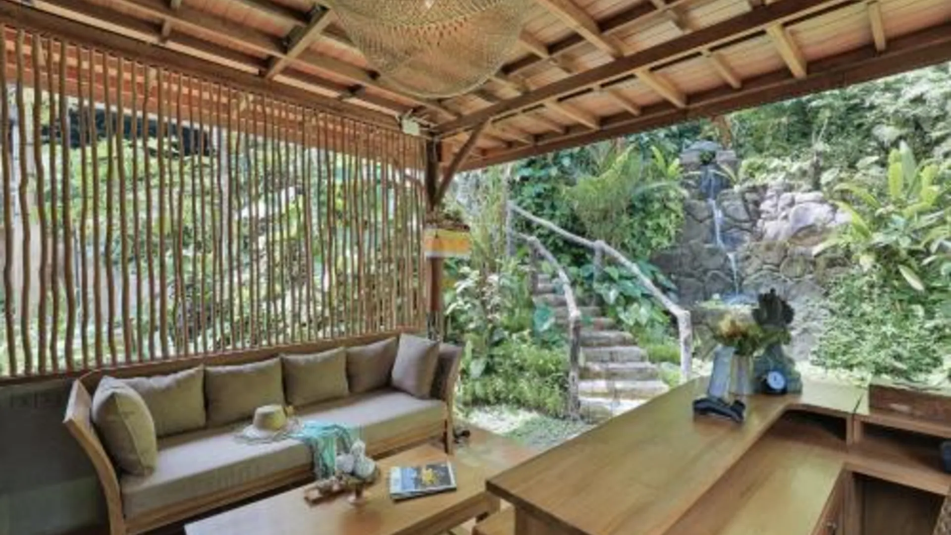 발리 알라모라 힐링 이스케이프 4성급 호텔 수영장