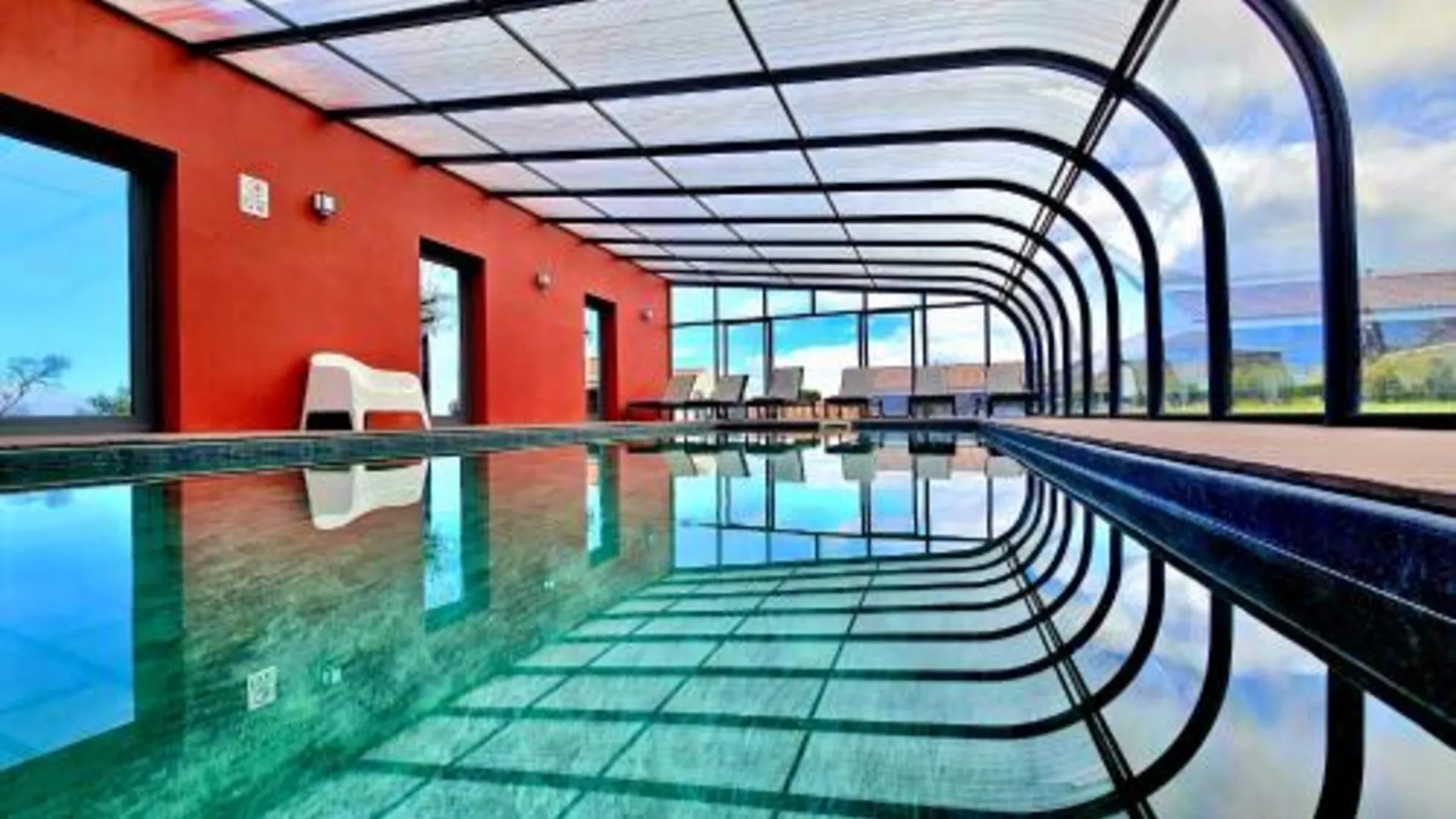 세드로스 파티오 4성급 호텔 로비