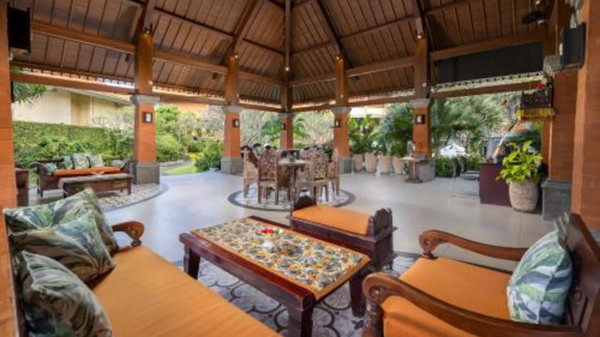 발리 아디 다르마 호텔 쿠타 4성급 호텔 외관