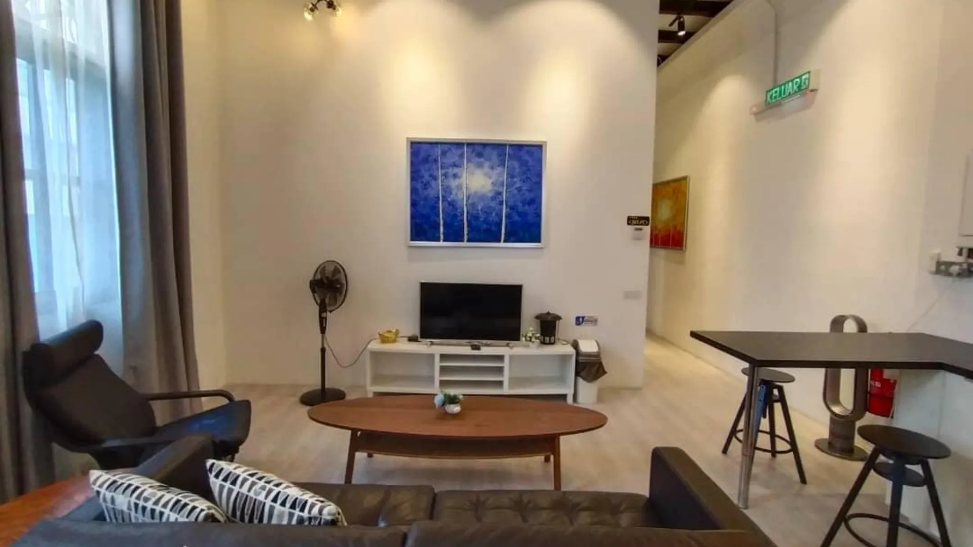 이포 캄풍 자와의 프라이빗 하우스 (988m², 침실 3개, 프라이빗 욕실 2개) 2성급 게스트하우스 스위트룸