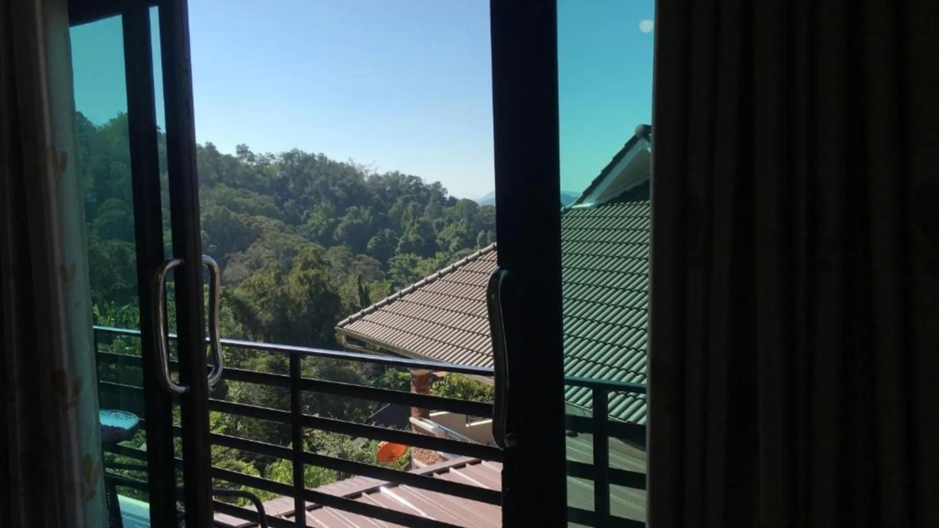 치앙라이 Doi Tung Heng Thana Homestay 3성급 게스트하우스 레스토랑