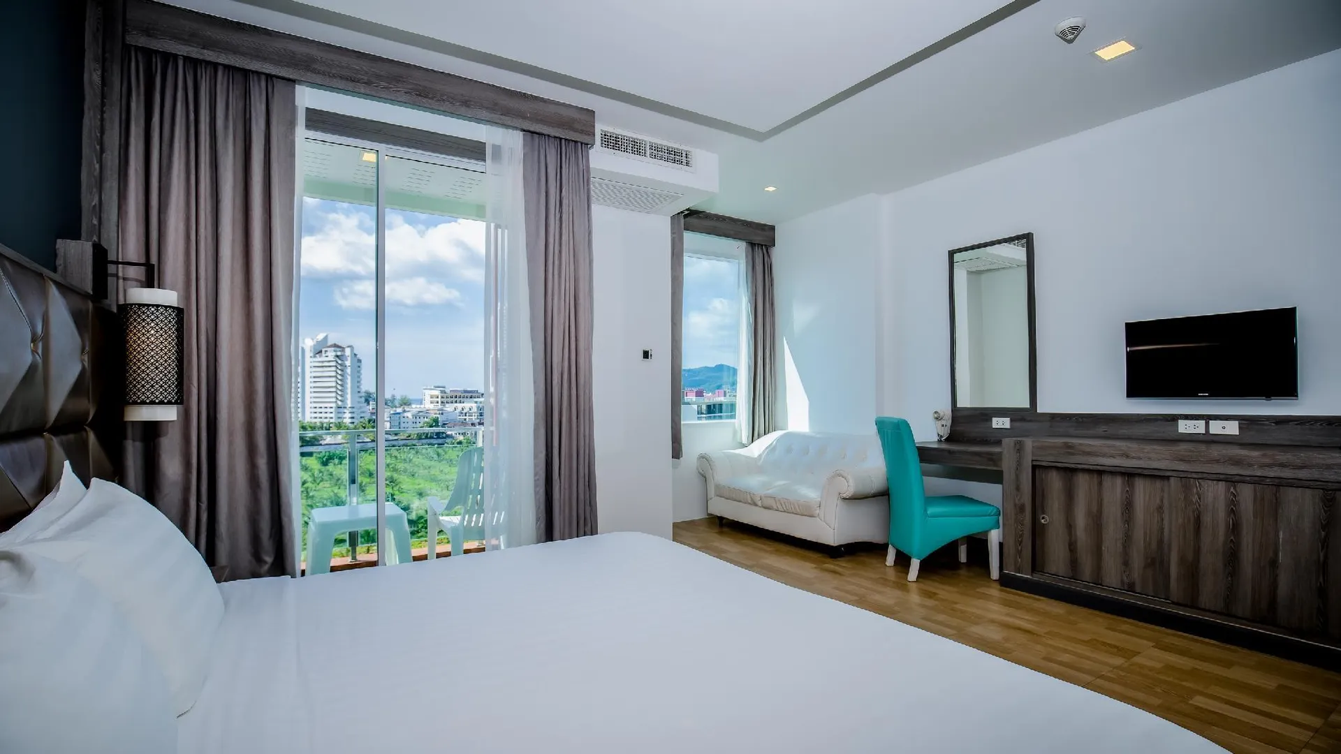 푸켓 애드 플러스 호텔 앤 스파 3성급 호텔 스위트룸